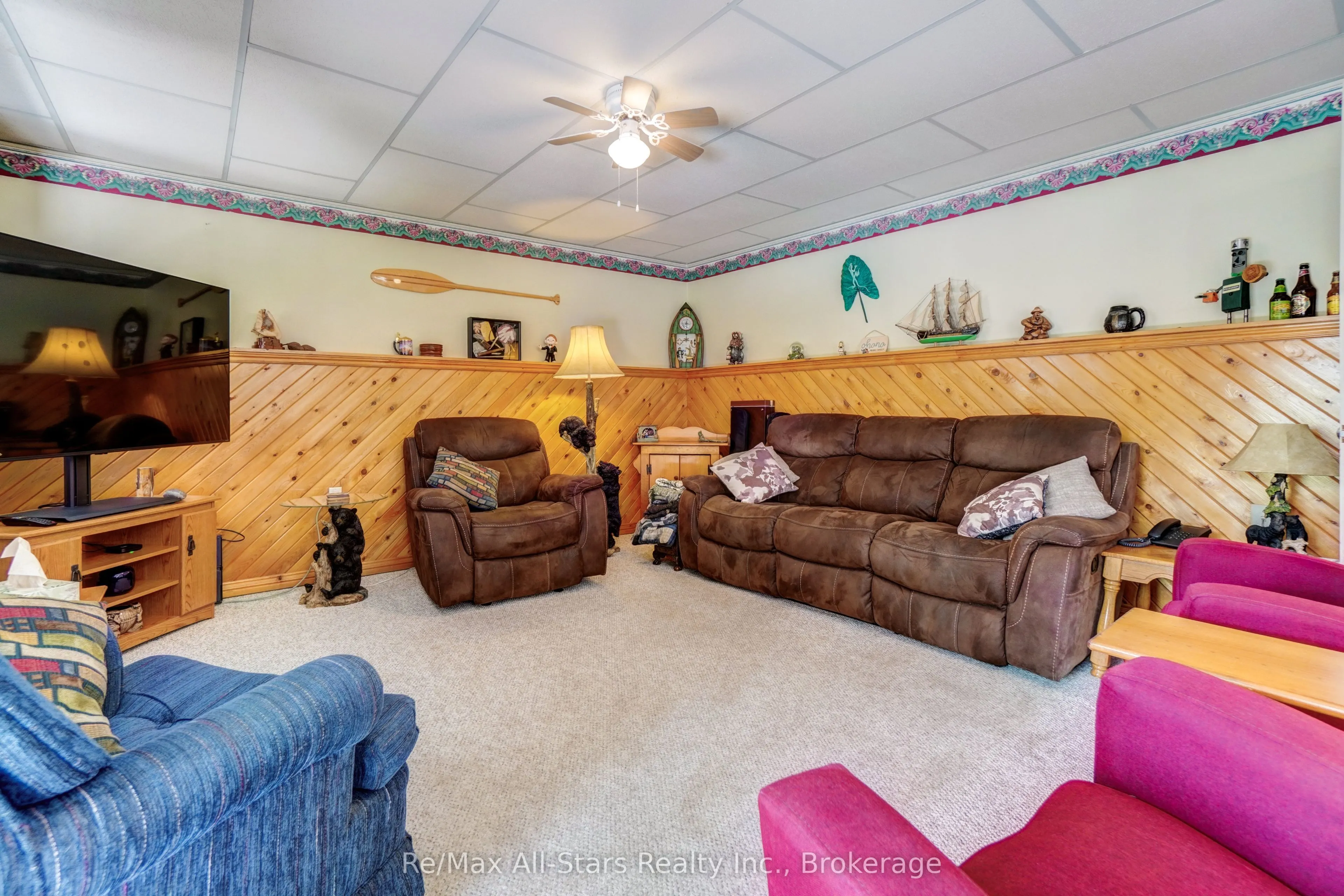 16 Cedartree Lane