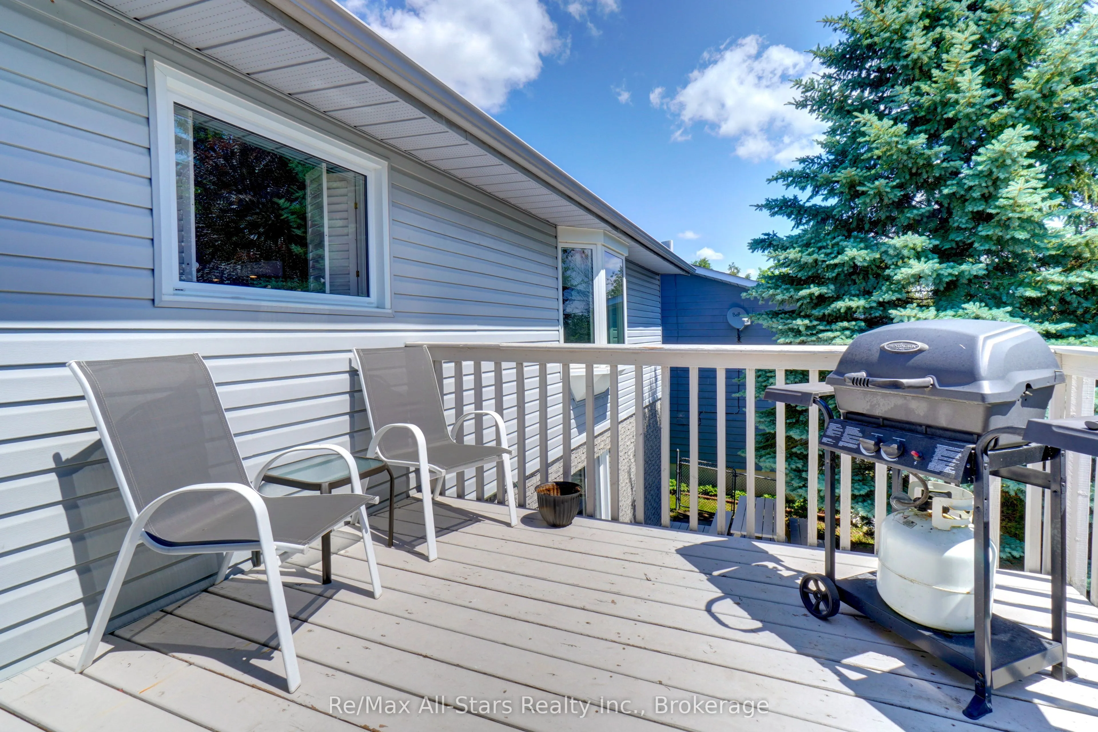16 Cedartree Lane