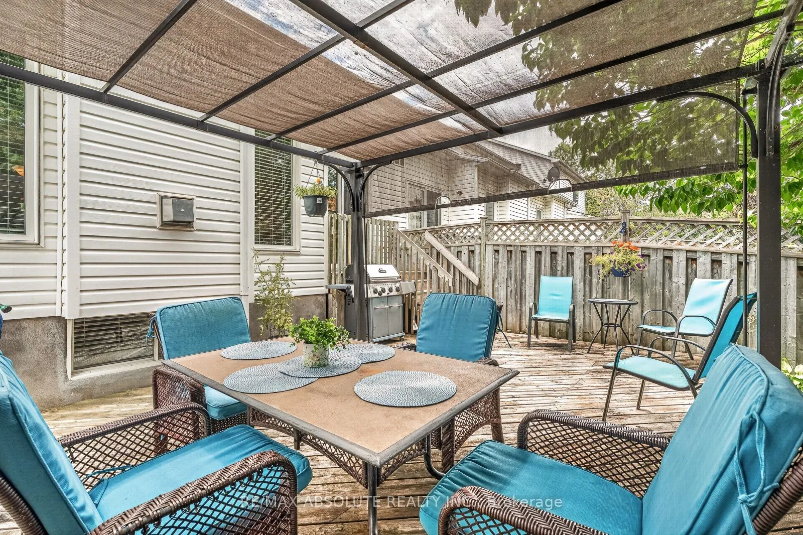 36 Chantilly Gate