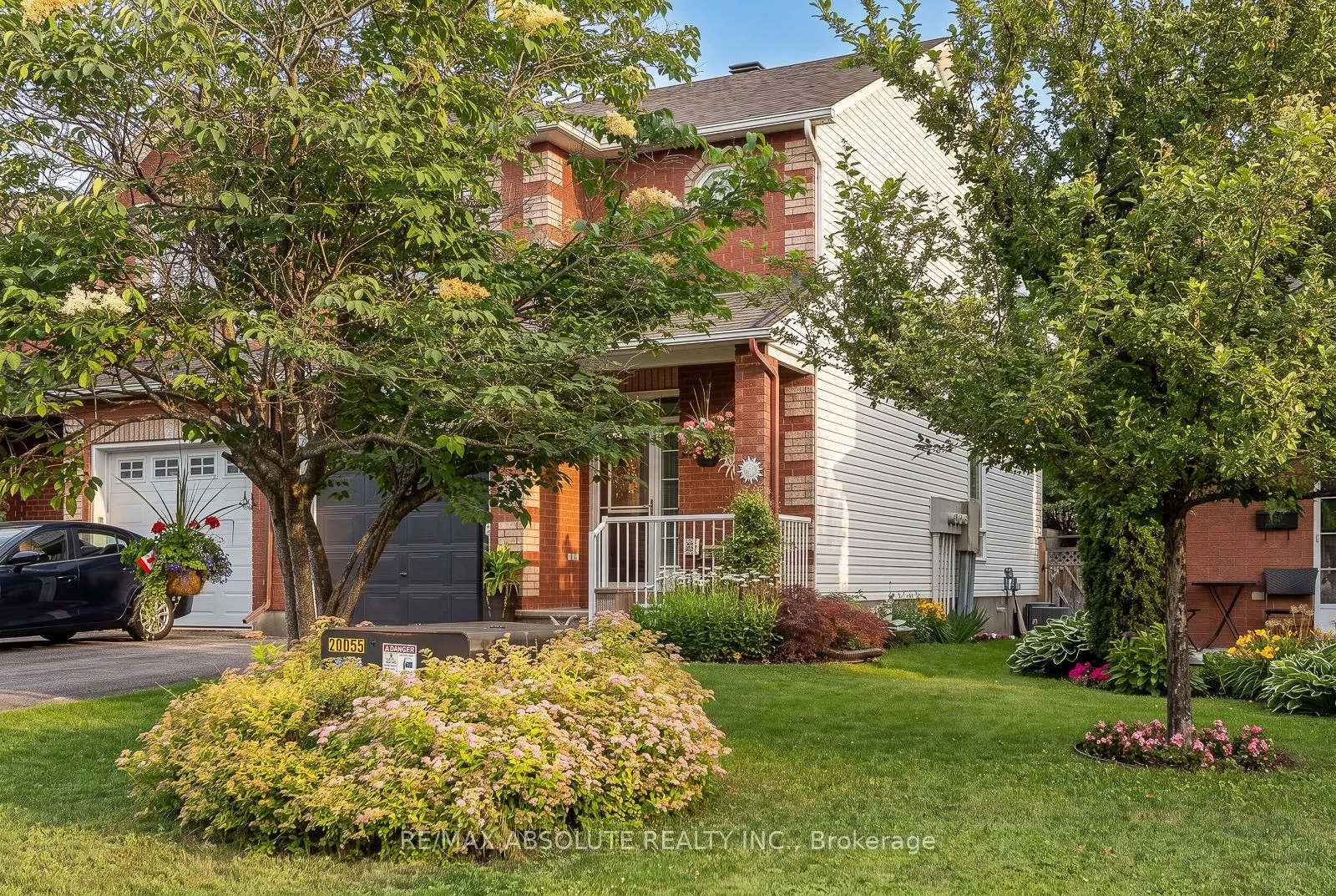 36 Chantilly Gate