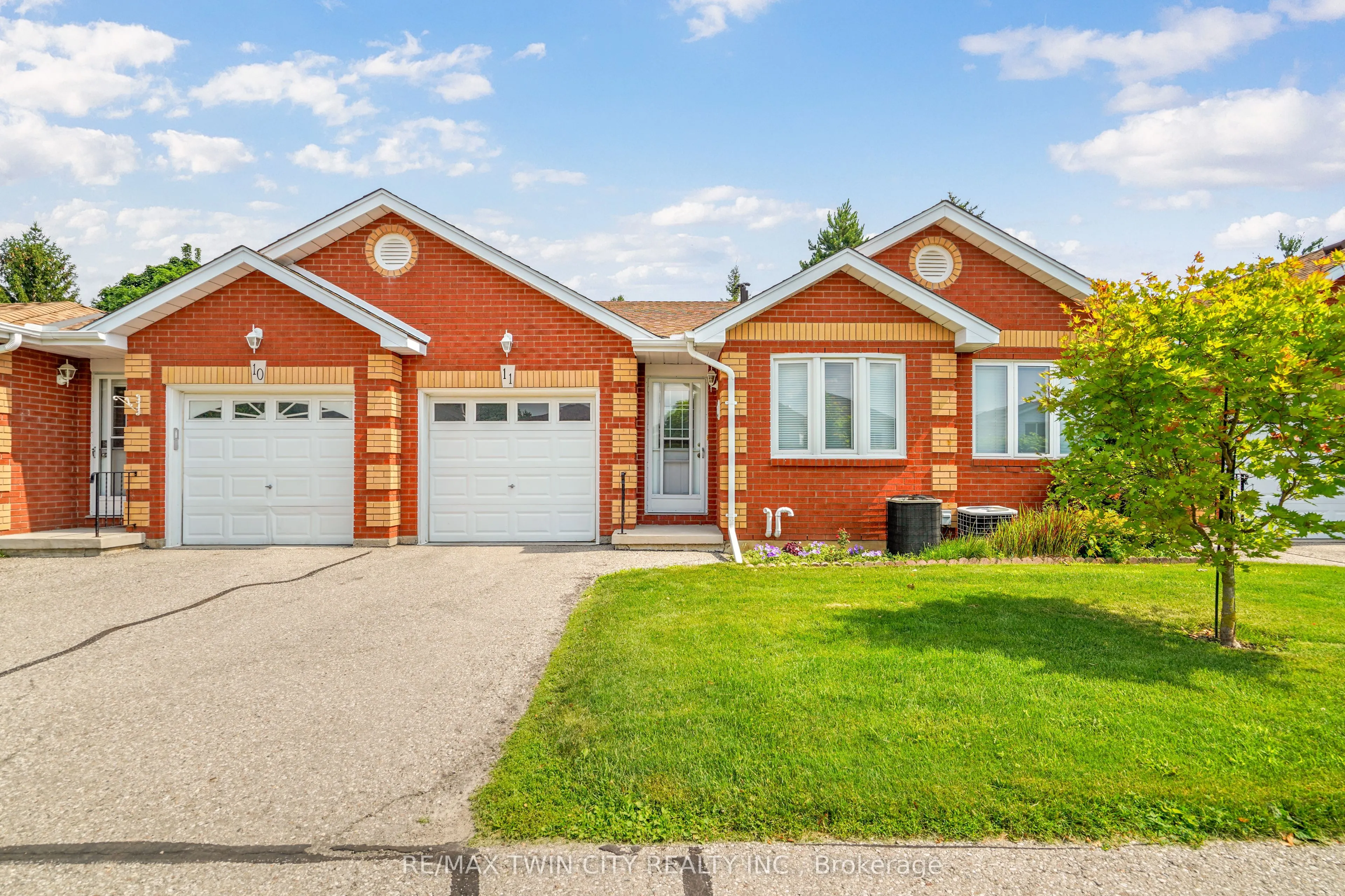 1 Buchanan Crescent #11