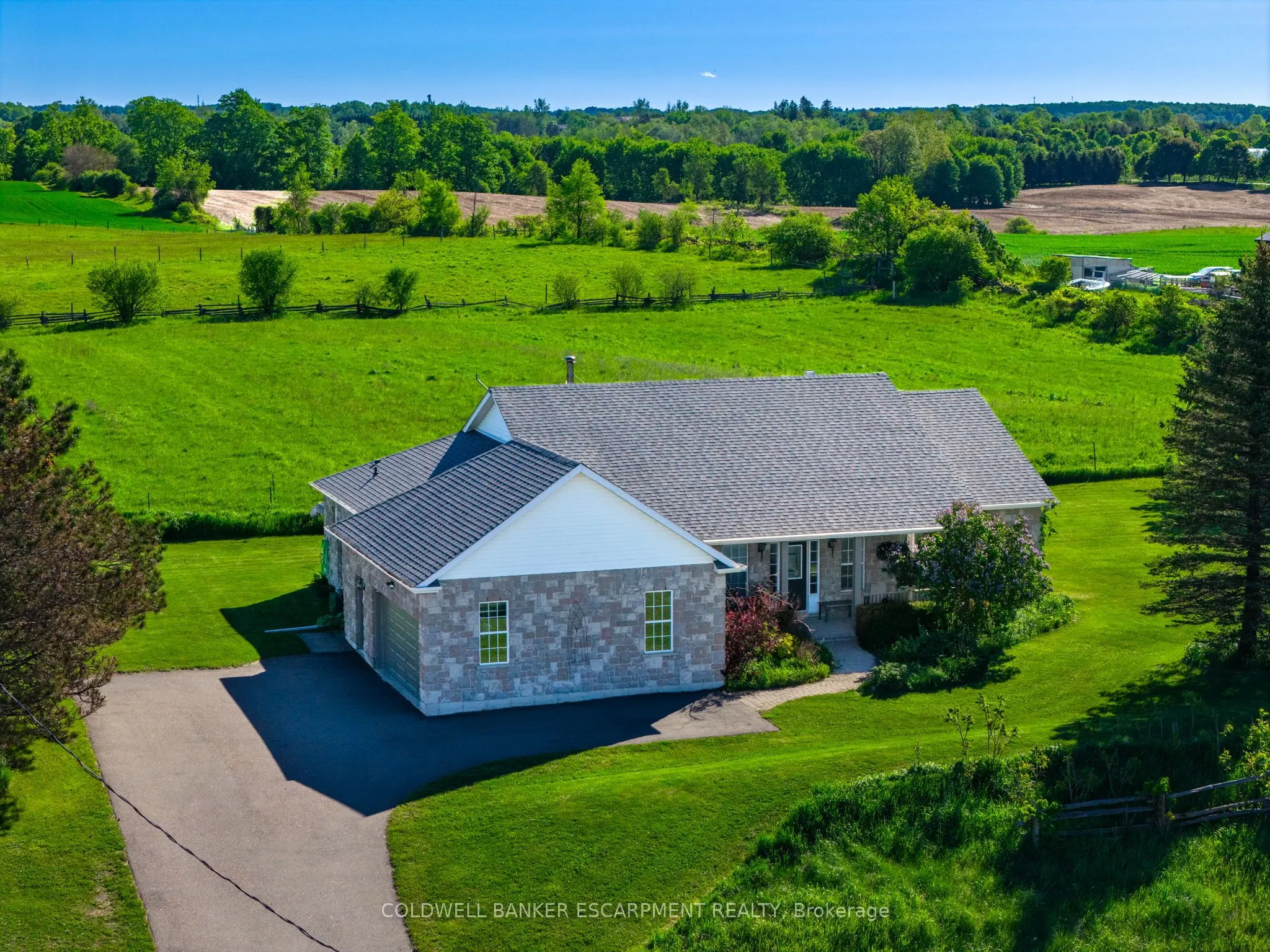 4923 Wellington 44 Road