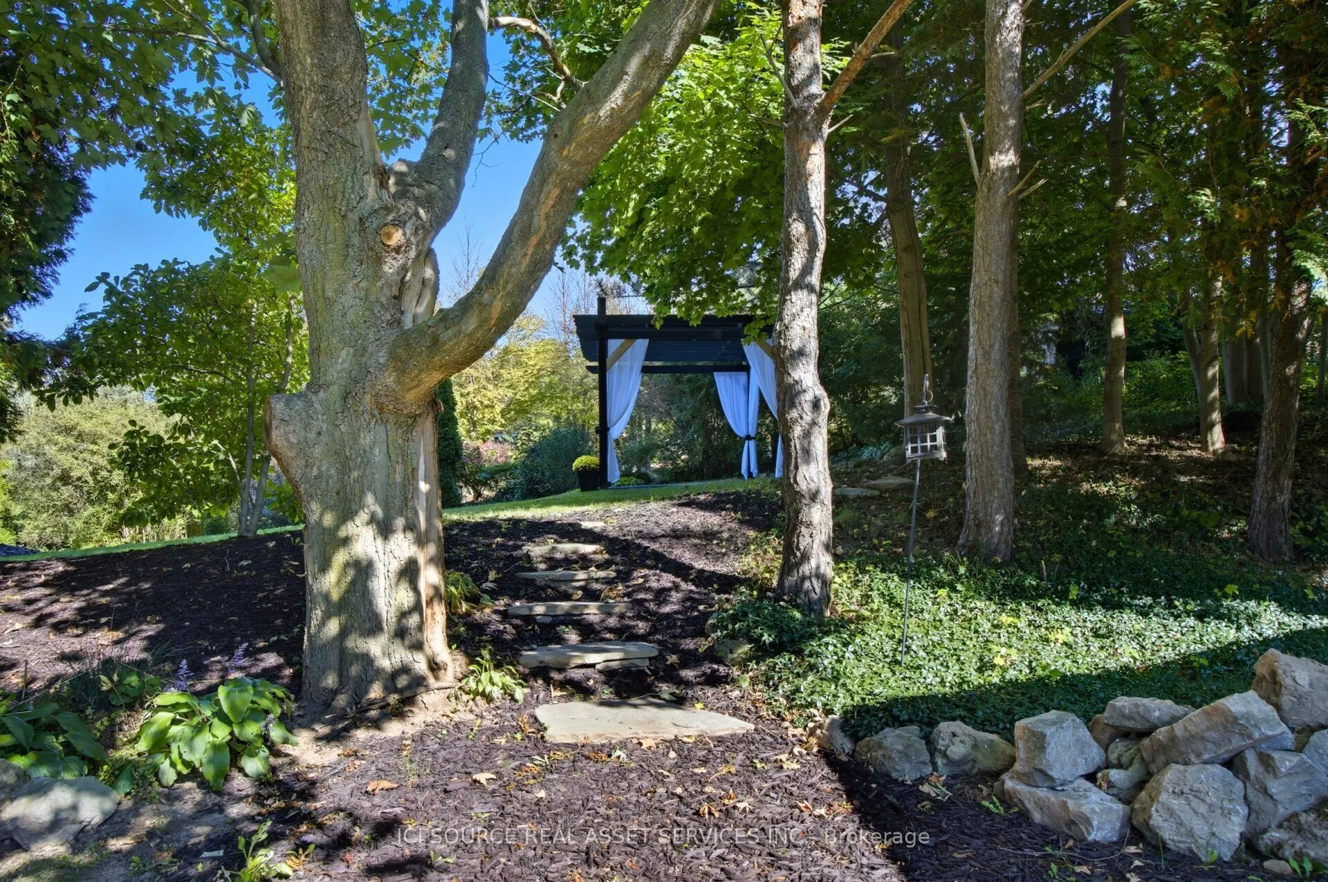 50 Oak Avenue