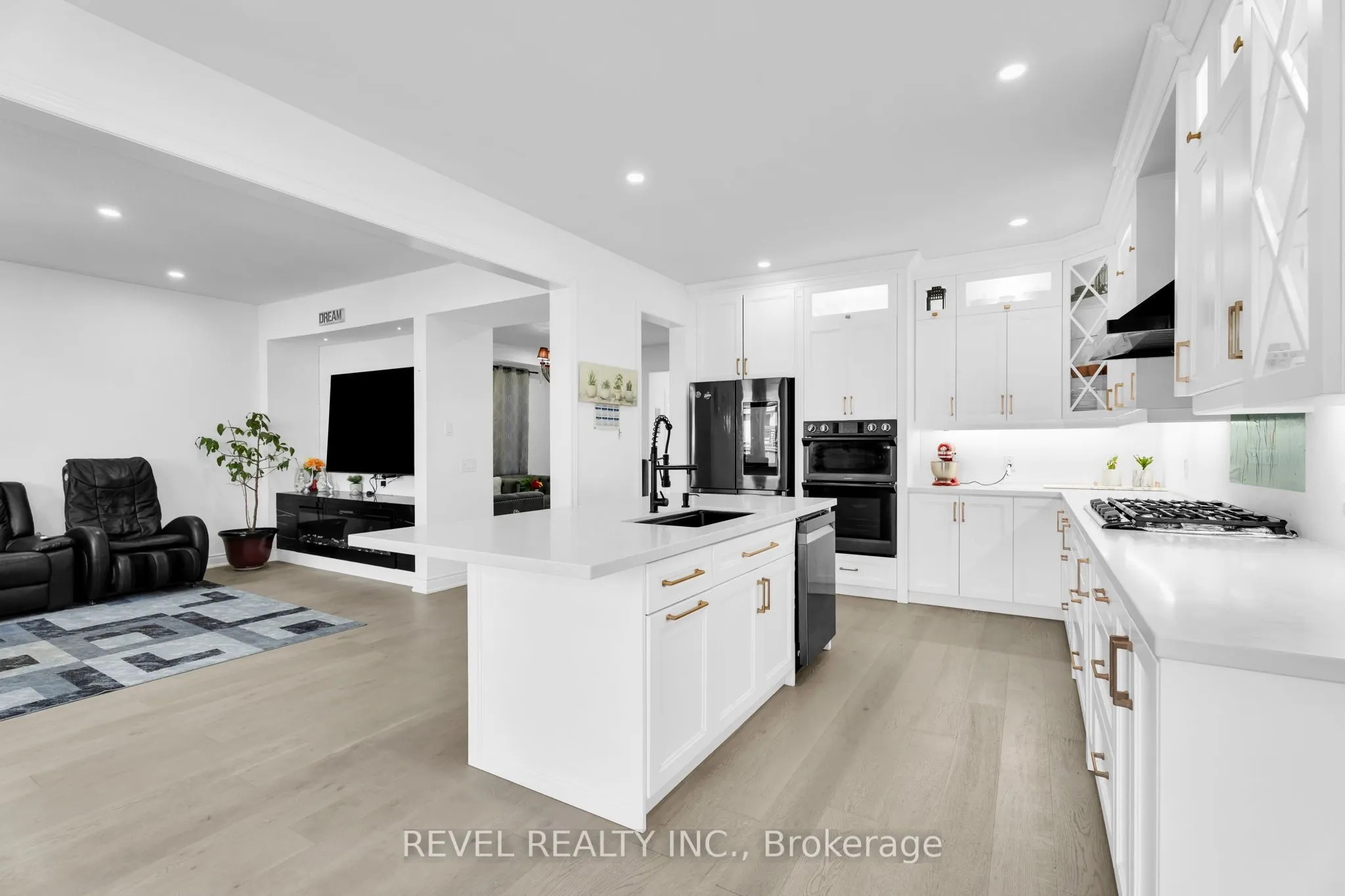 536 Brett Street
