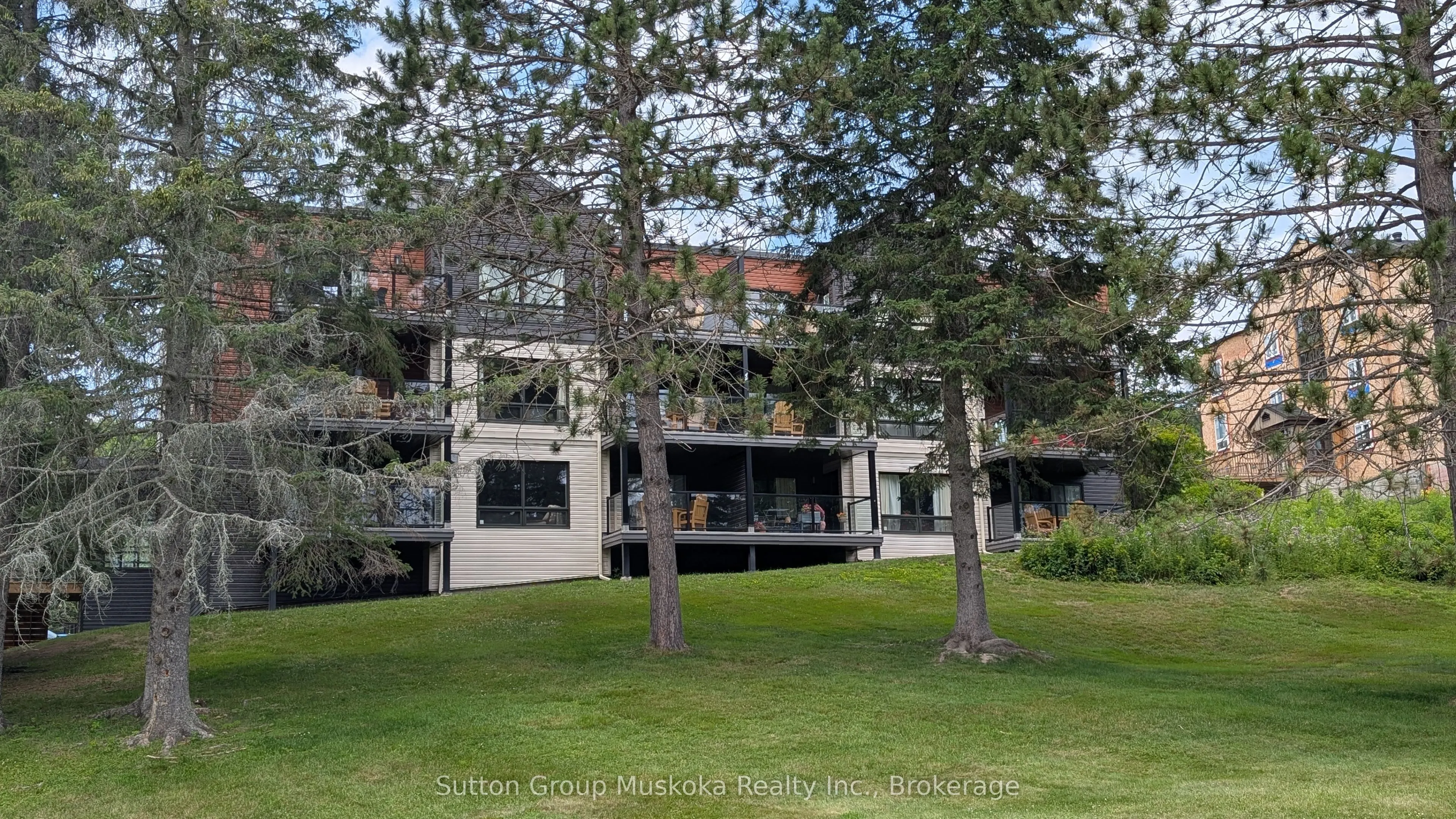 52-205 Deerhurst Drive #5