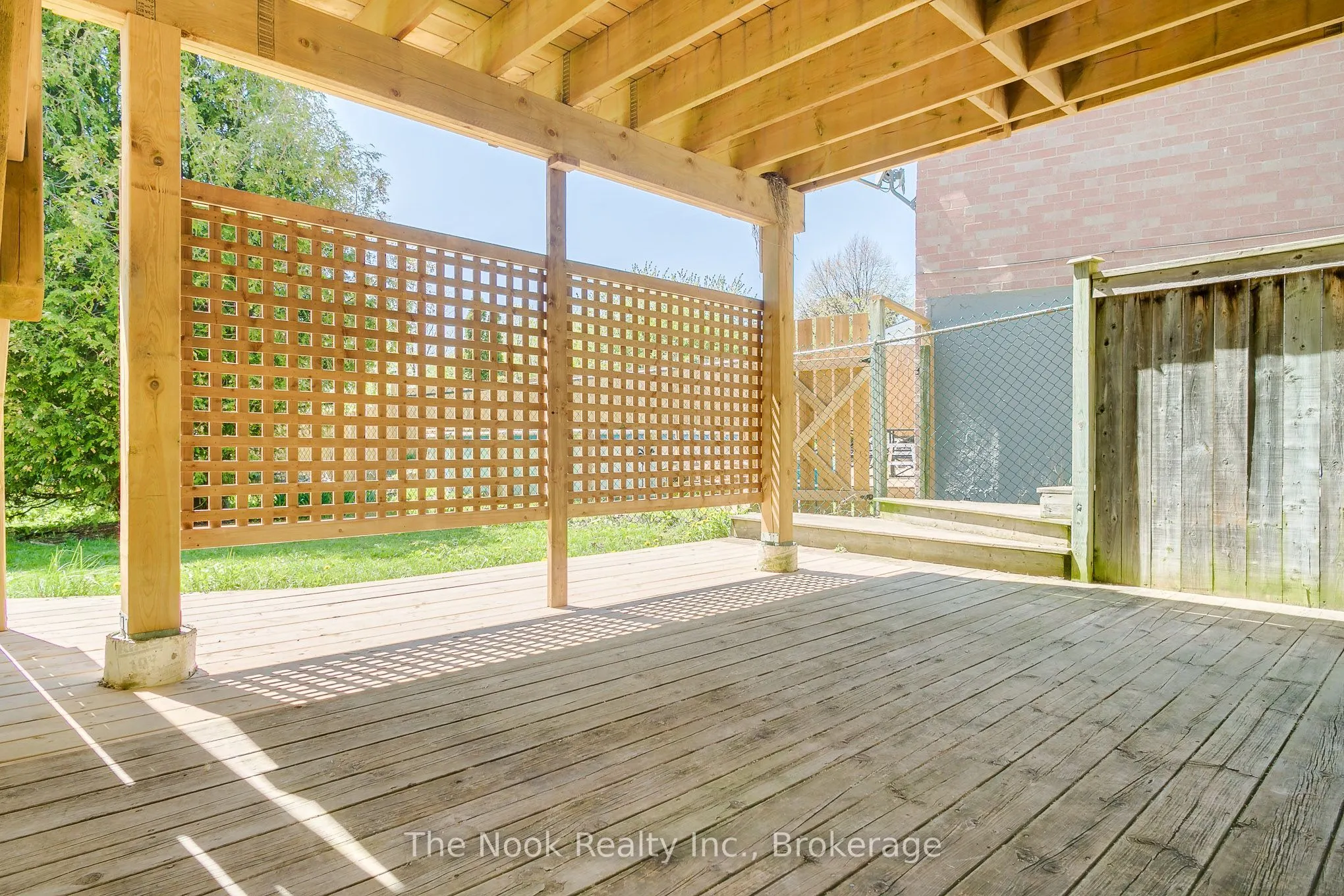 95 Peacock Boulevard