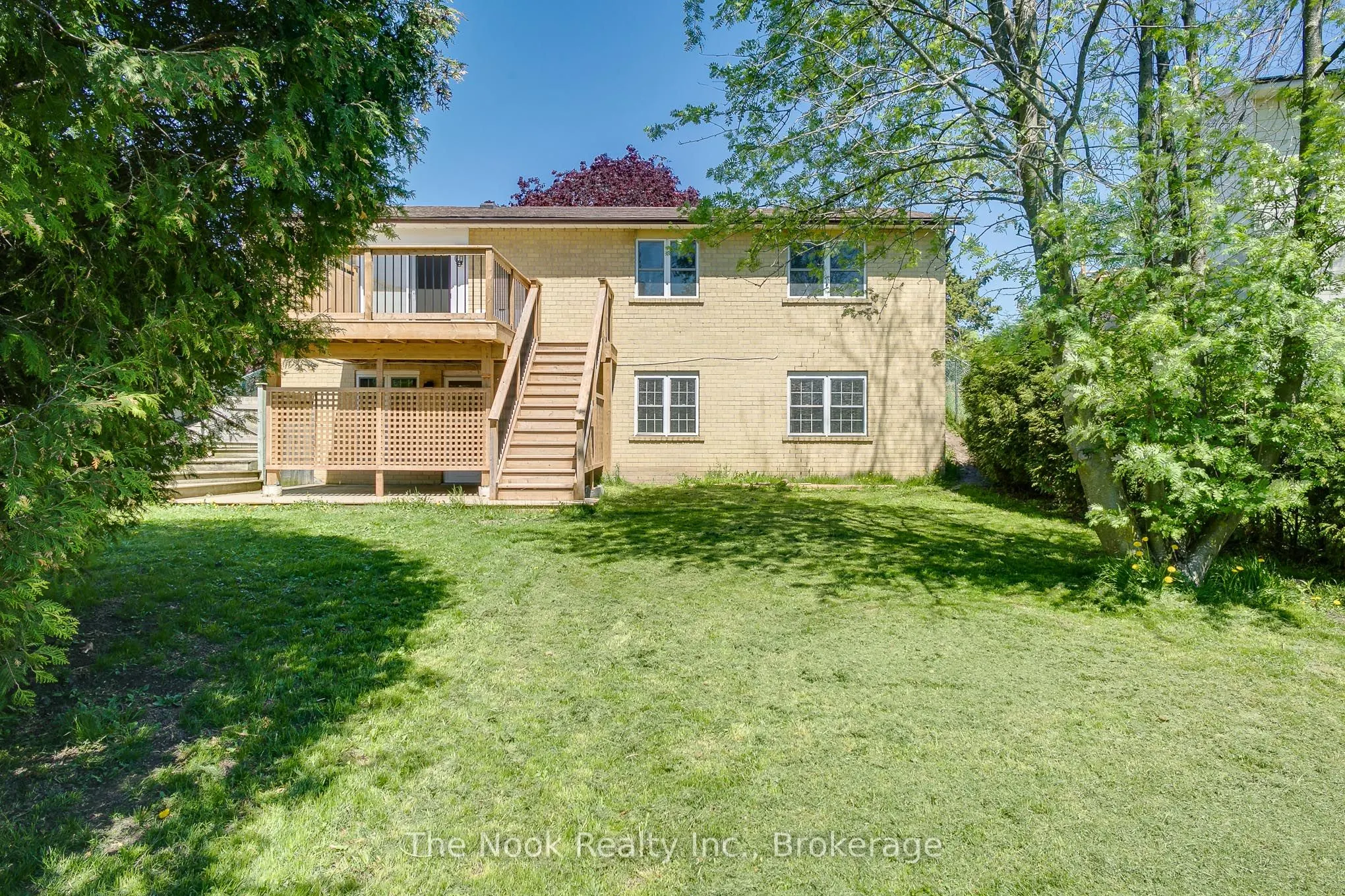 95 Peacock Boulevard
