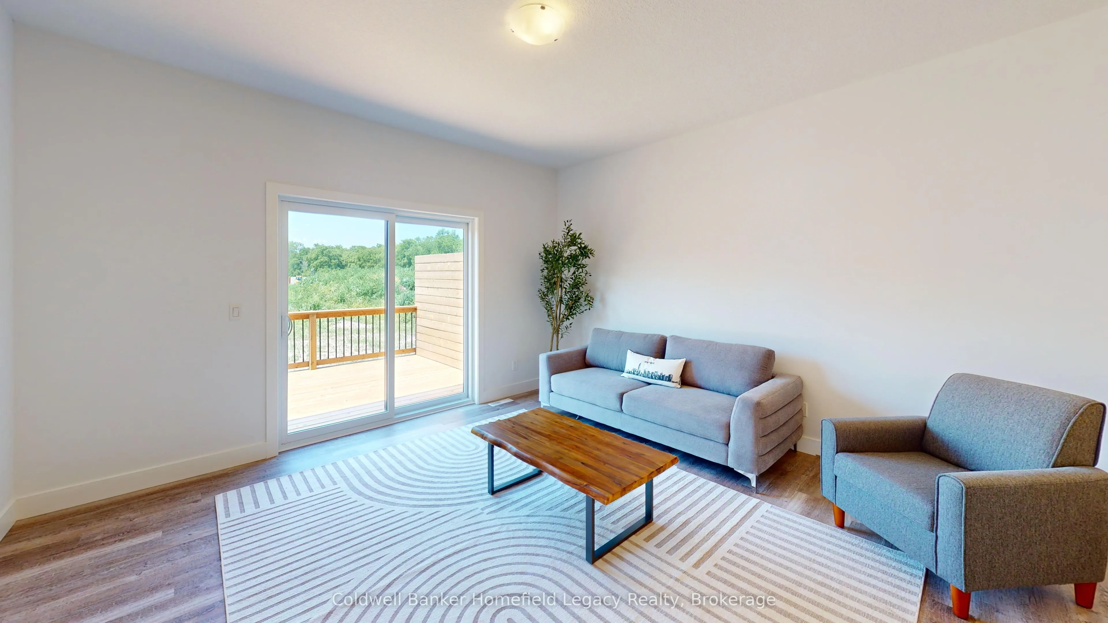 165 Egan Avenue #13