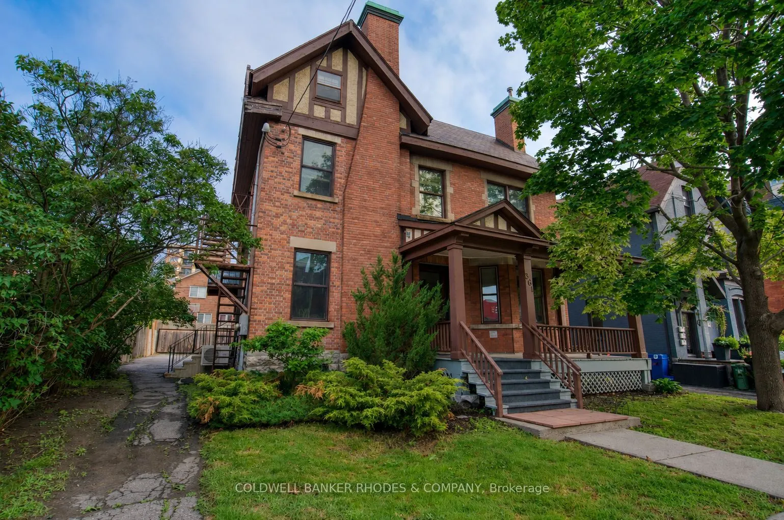 363 Waverley Street