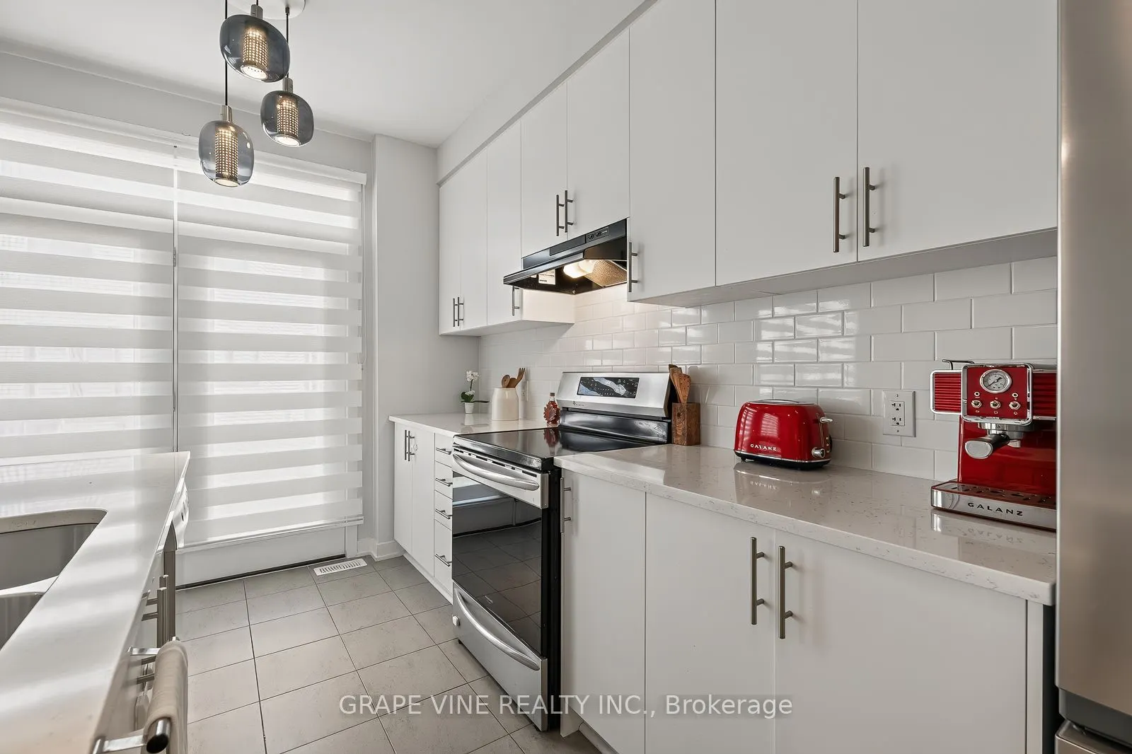 225 Billrian Crescent