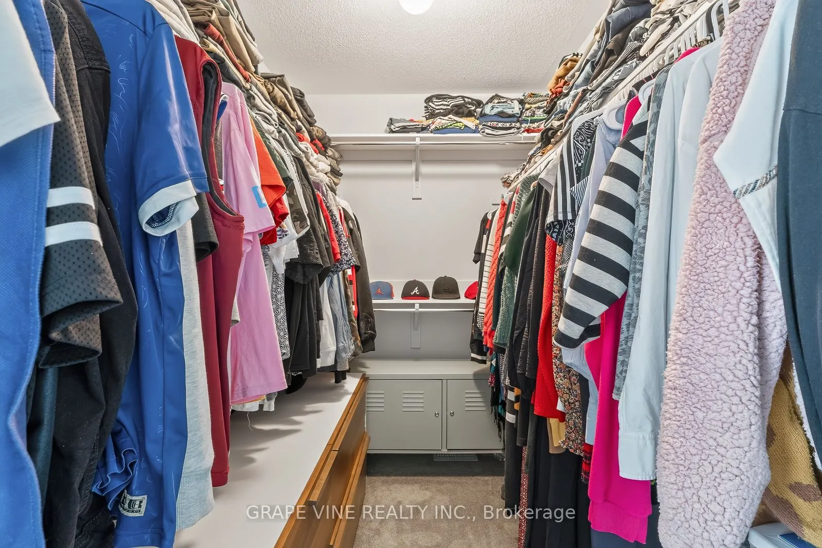 225 Billrian Crescent