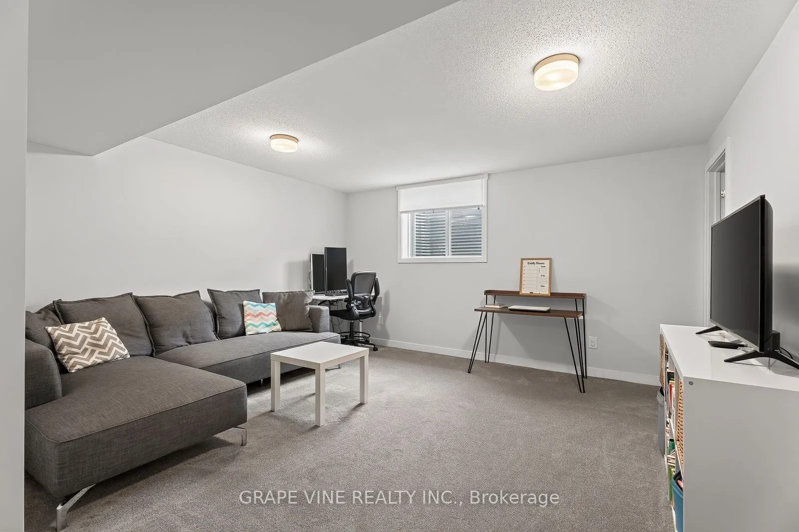 225 Billrian Crescent
