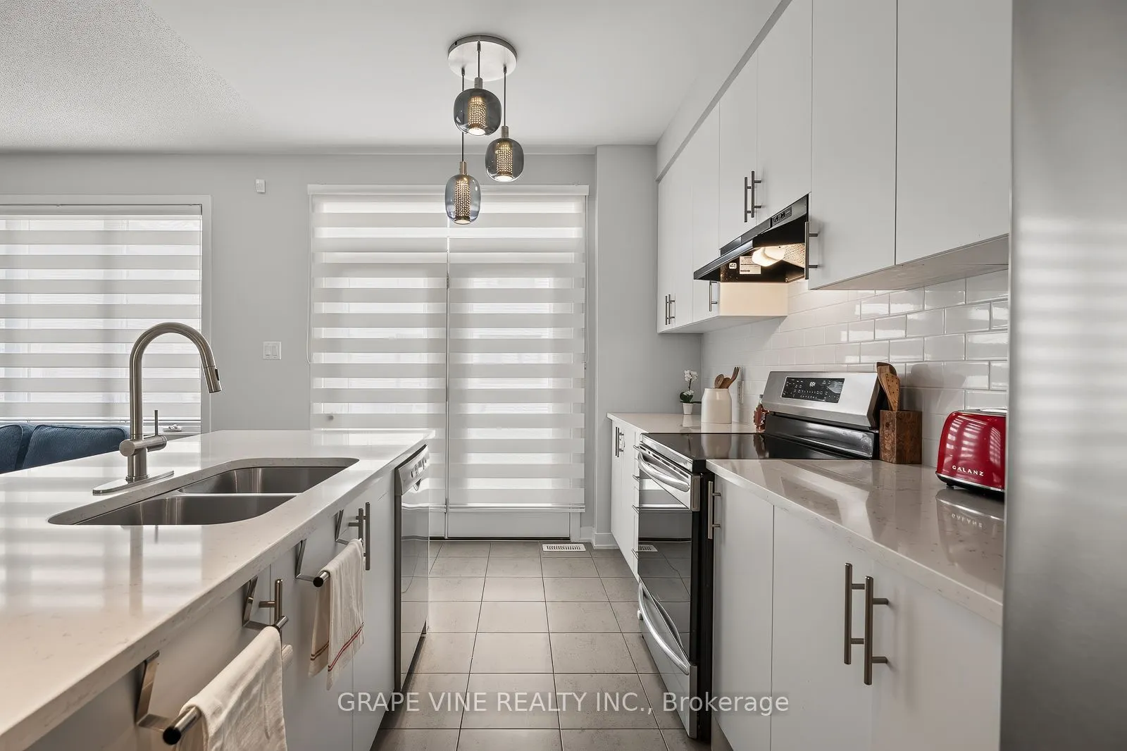 225 Billrian Crescent