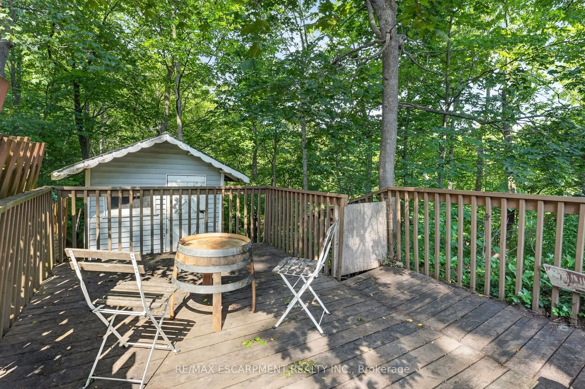 9 Leslie Drive