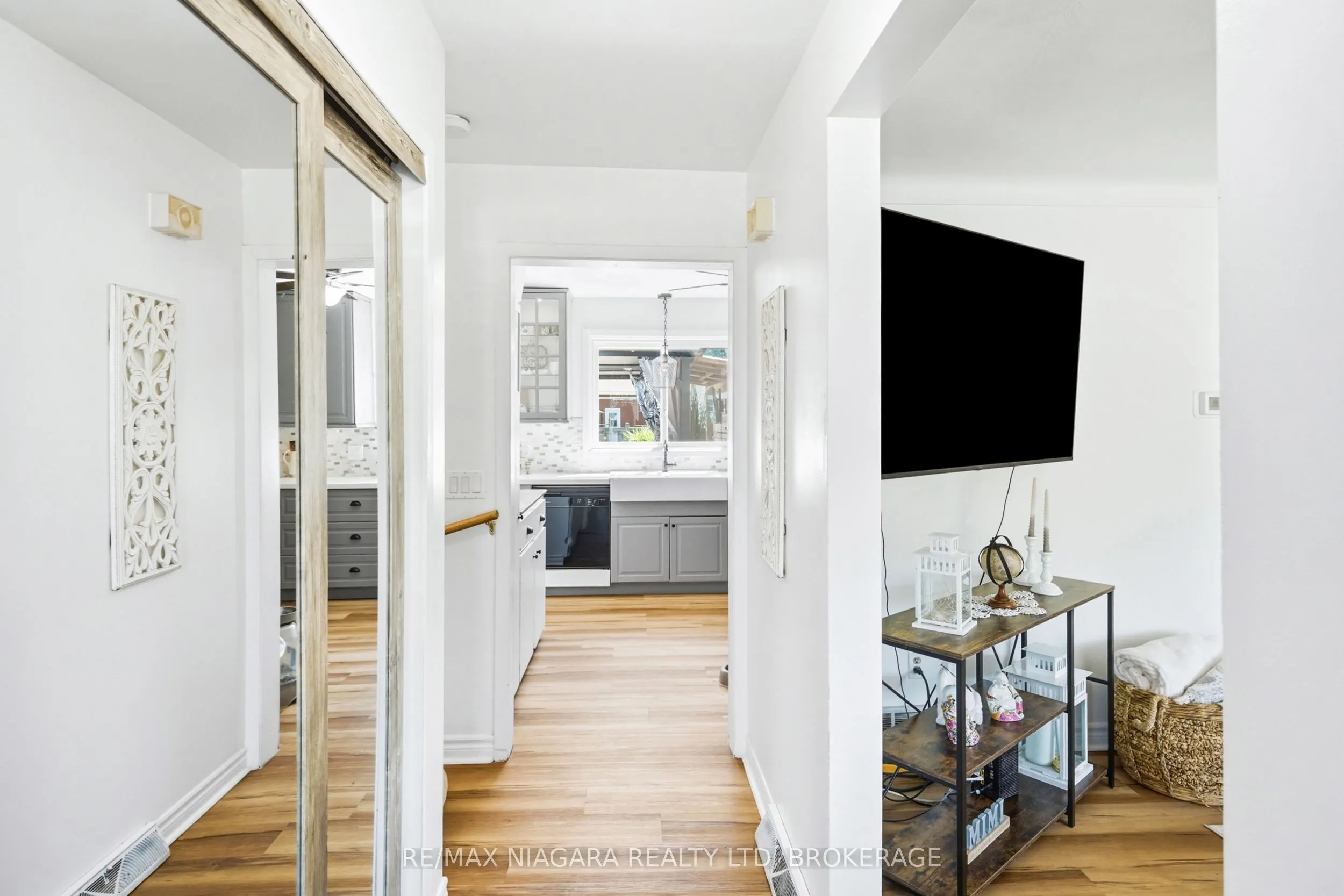 29 Rose Avenue