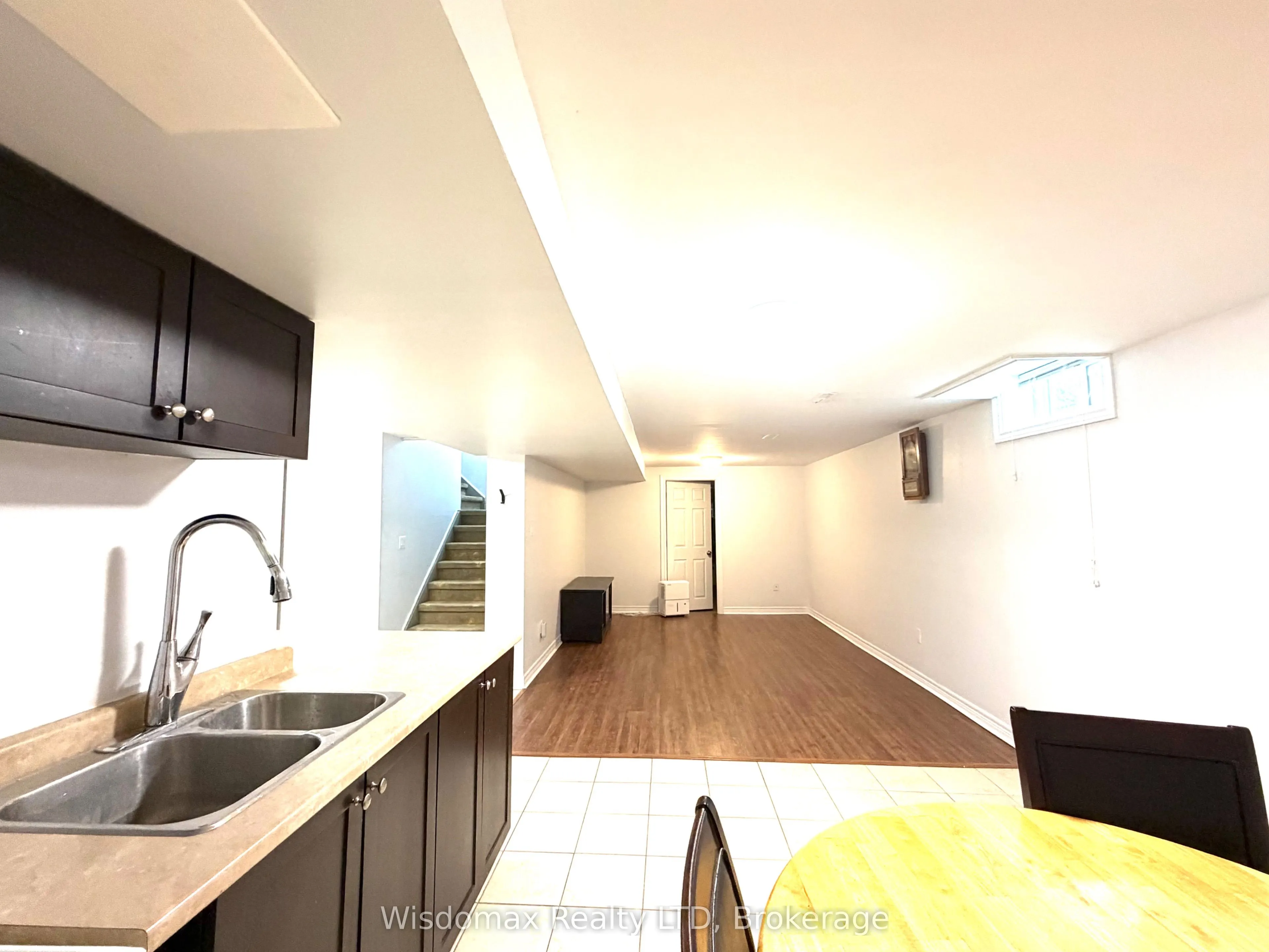 1 CRYSLER Crescent