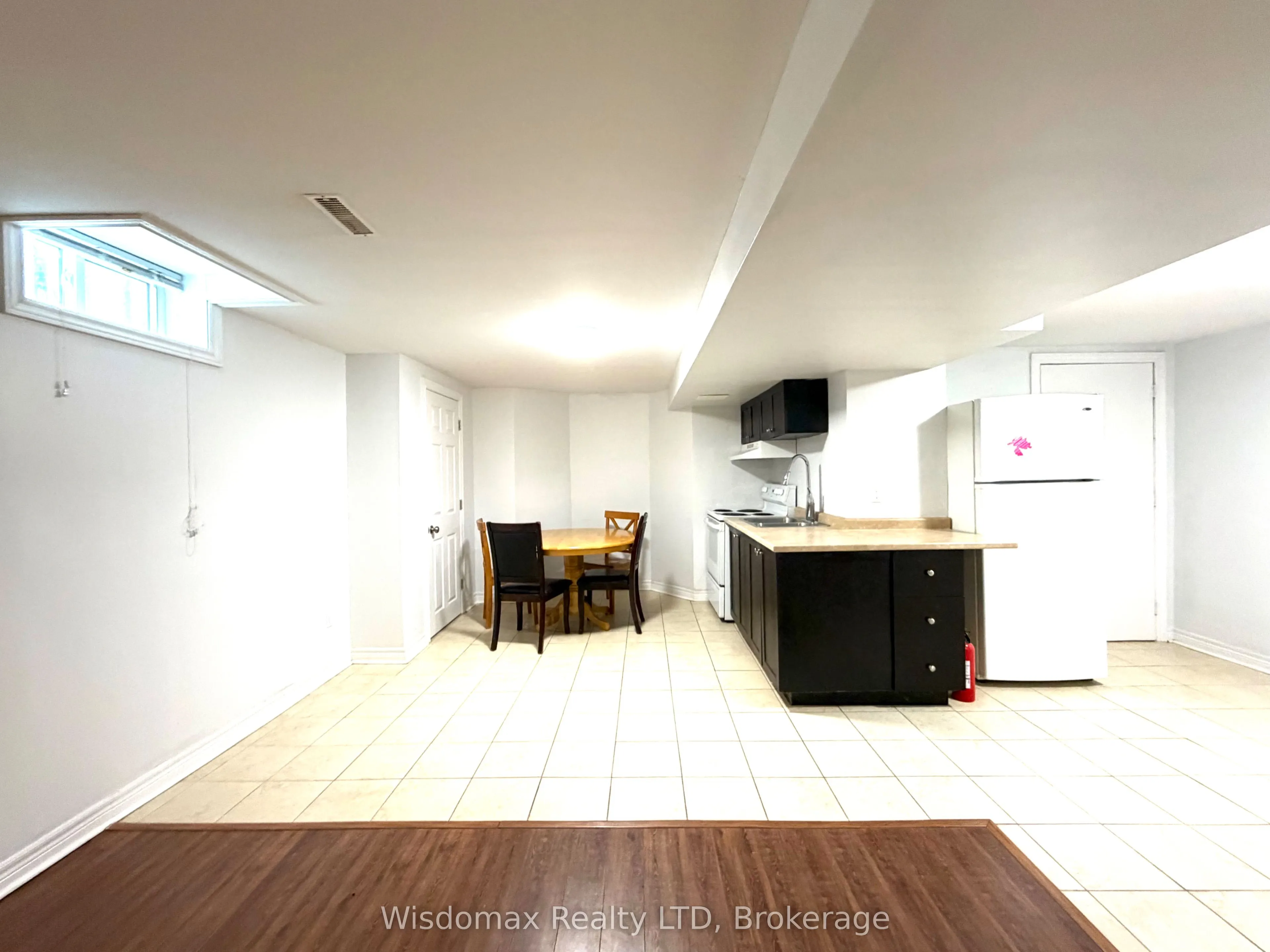 1 CRYSLER Crescent