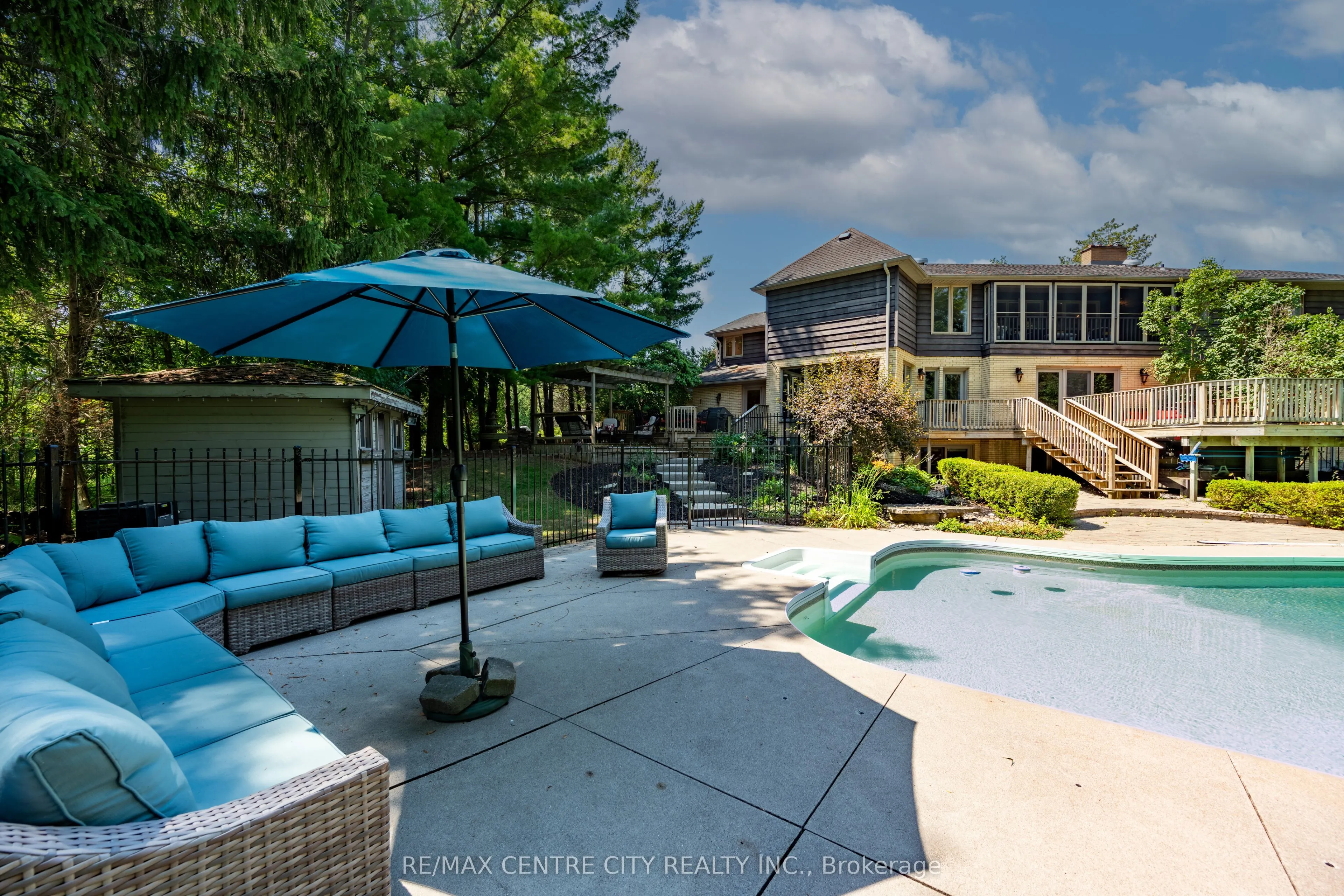 255 MILL POND Crescent