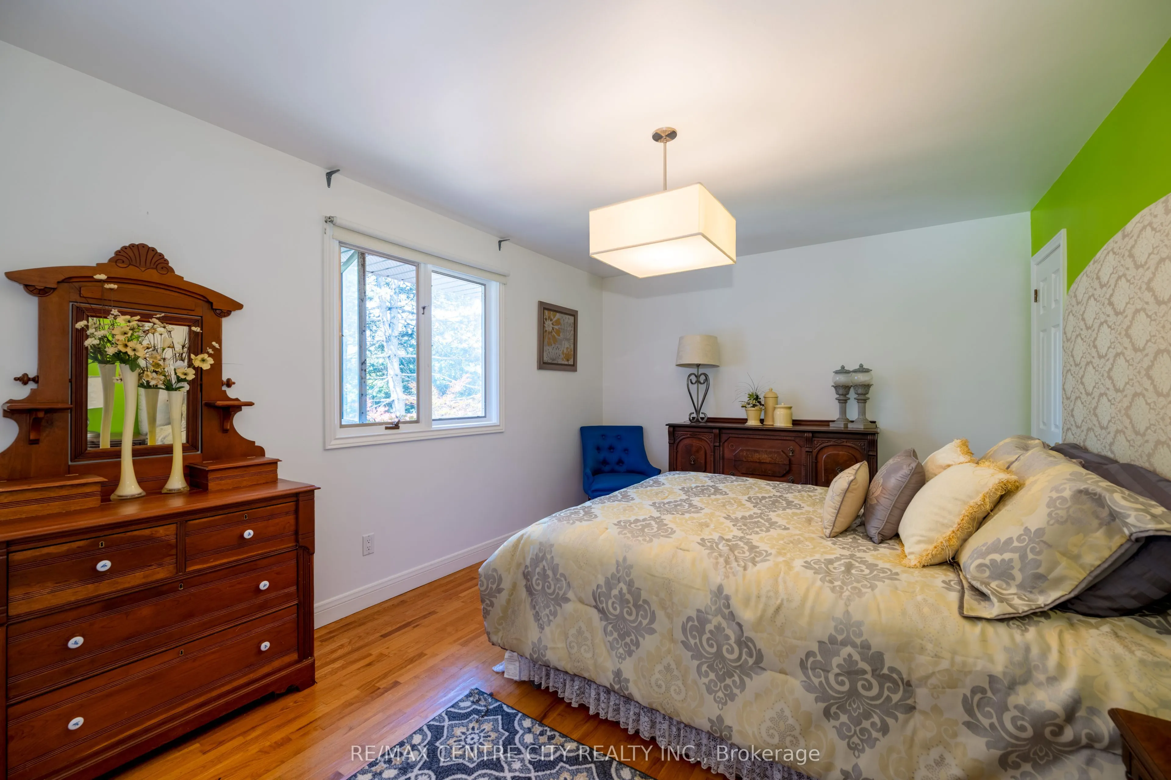 255 MILL POND Crescent