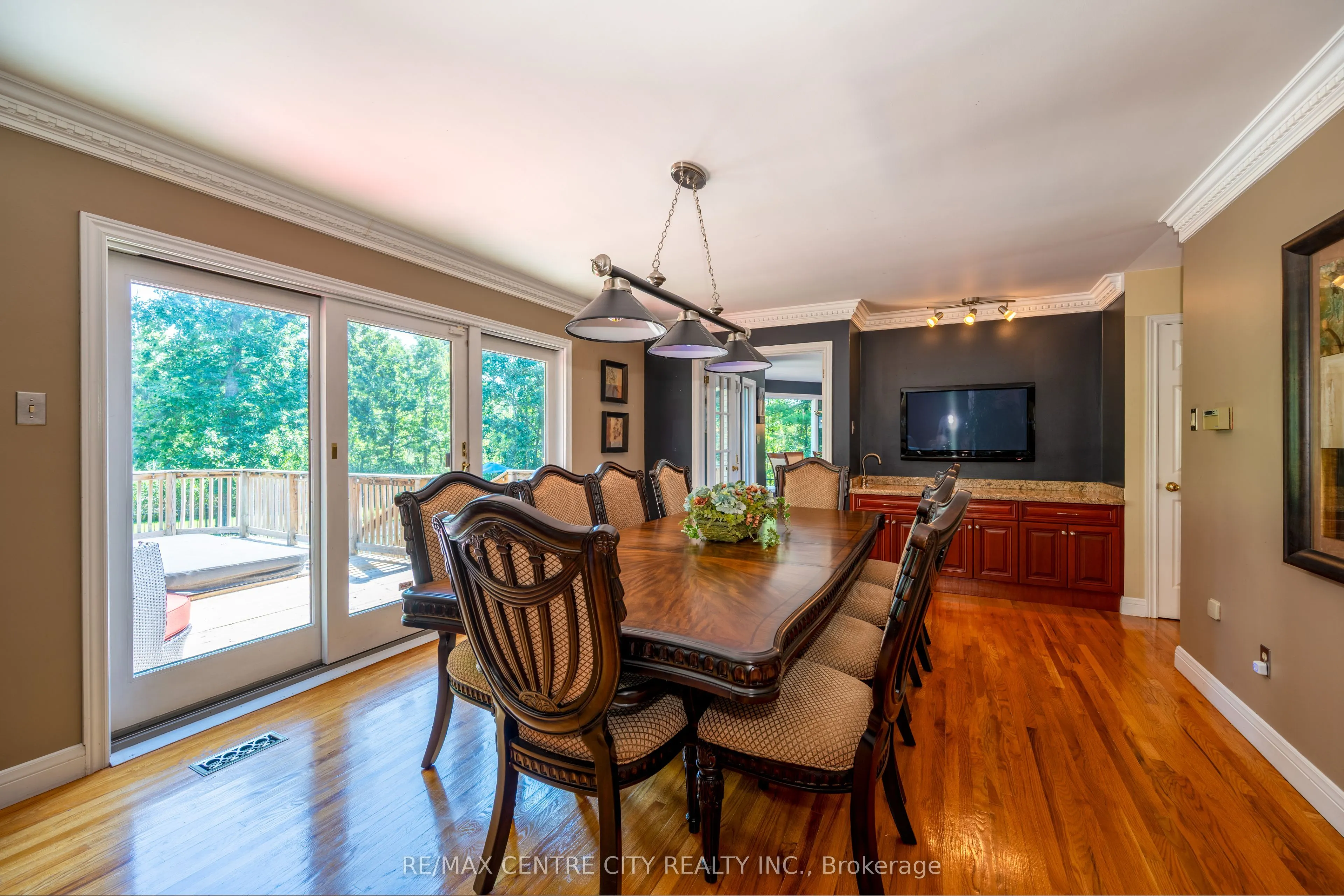 255 MILL POND Crescent