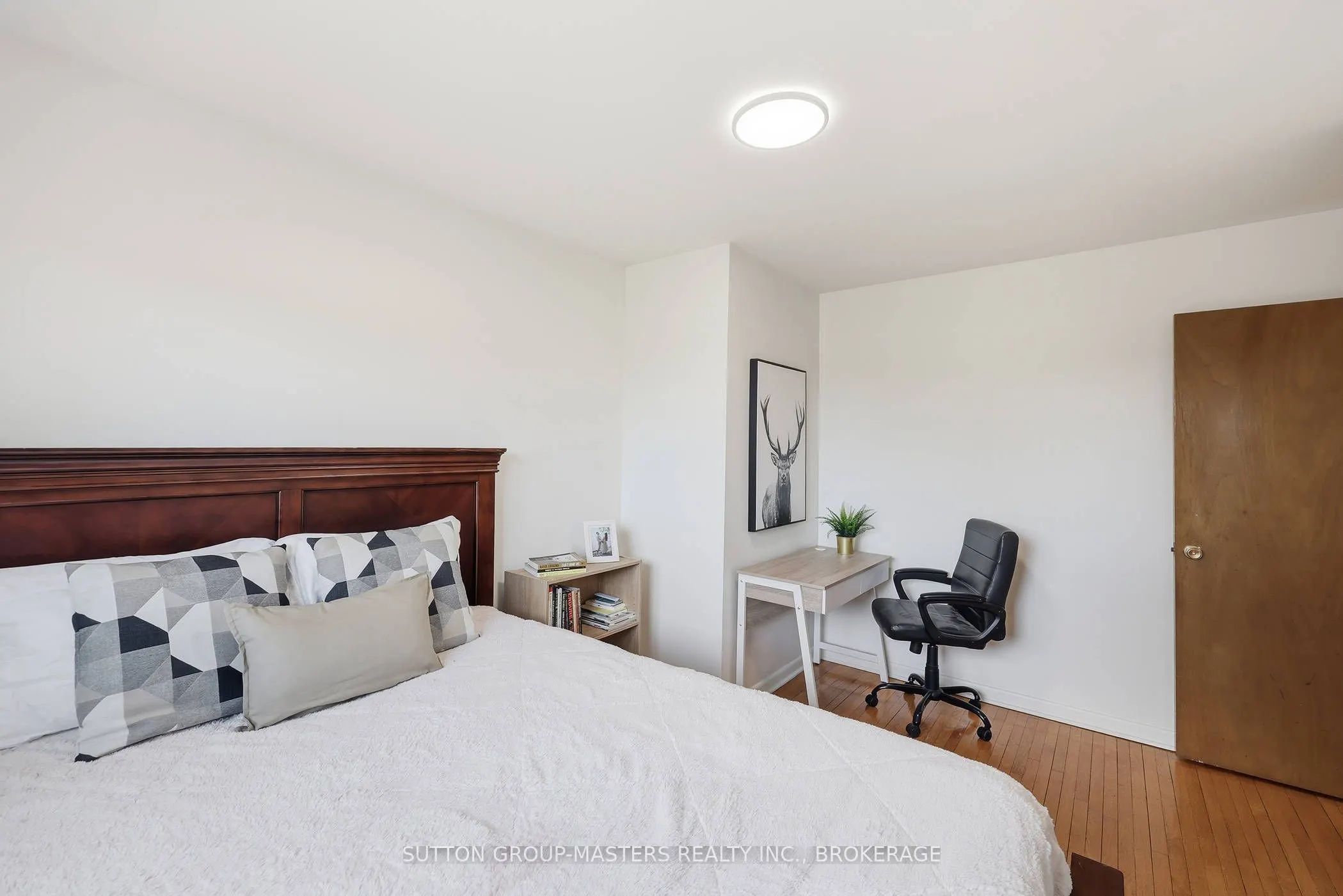 2212 Battersea Road