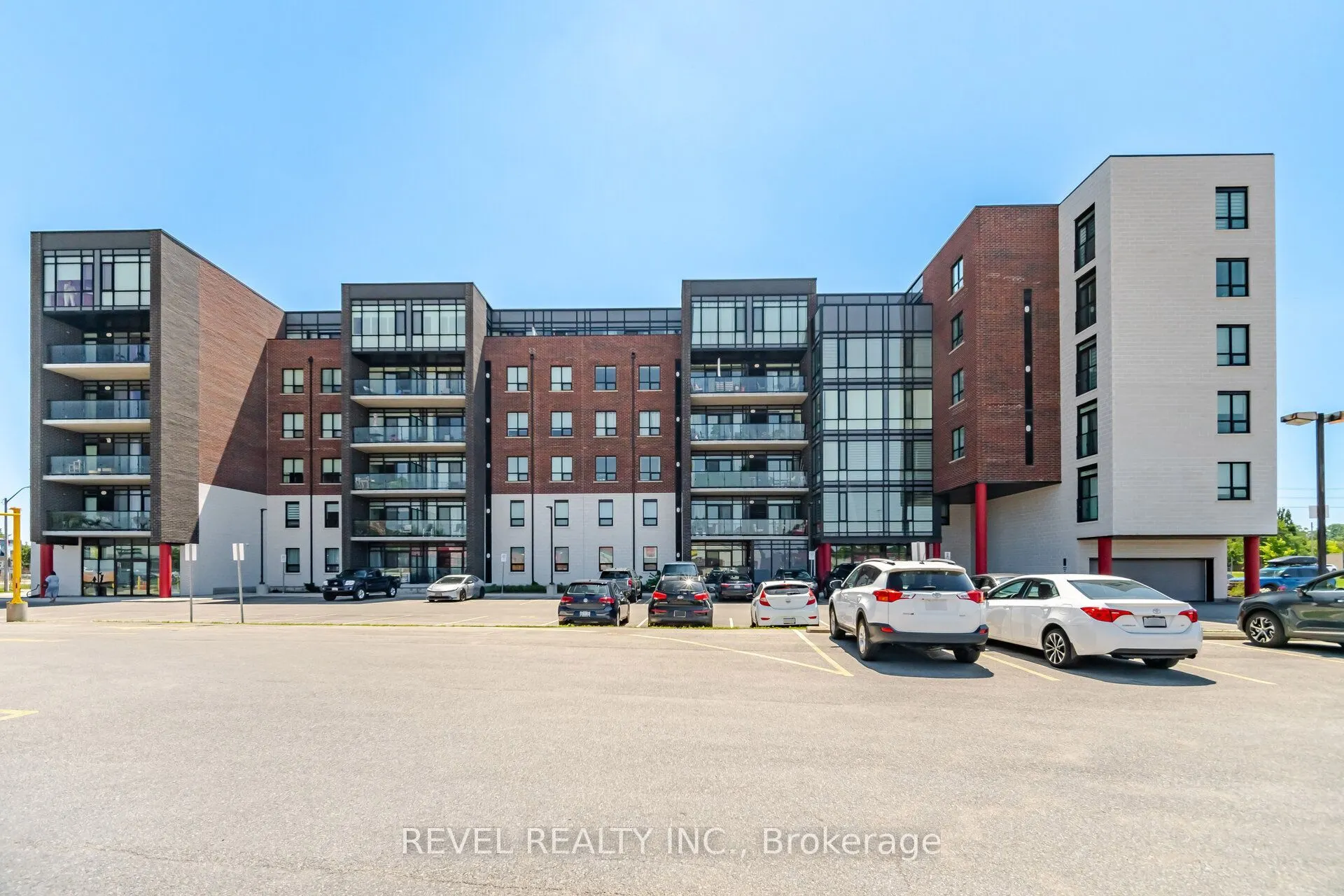 5 Hamilton Street N #214