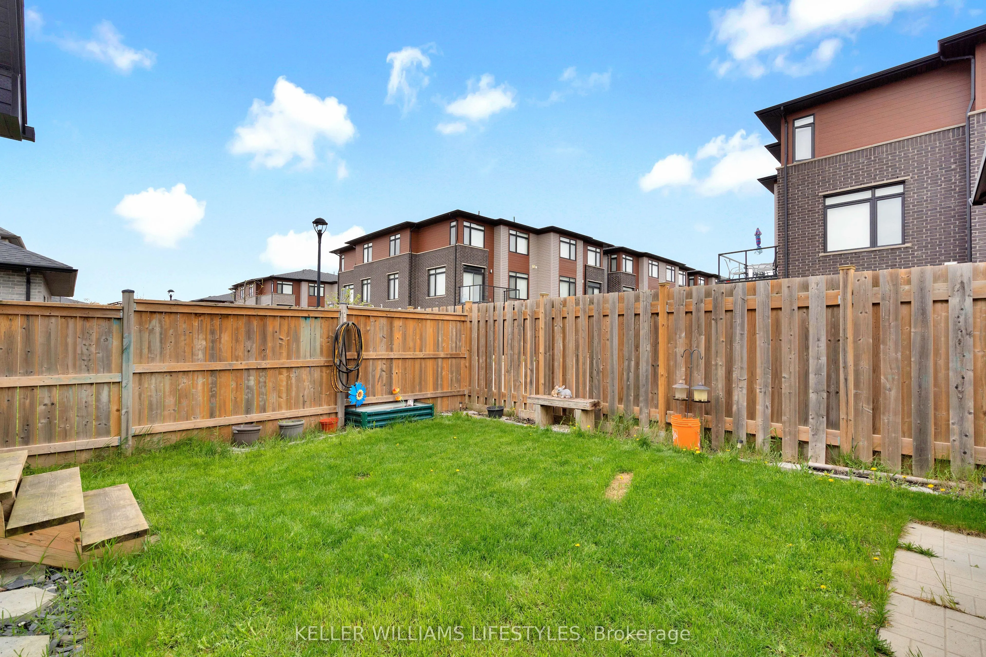3270 Singleton Avenue #18