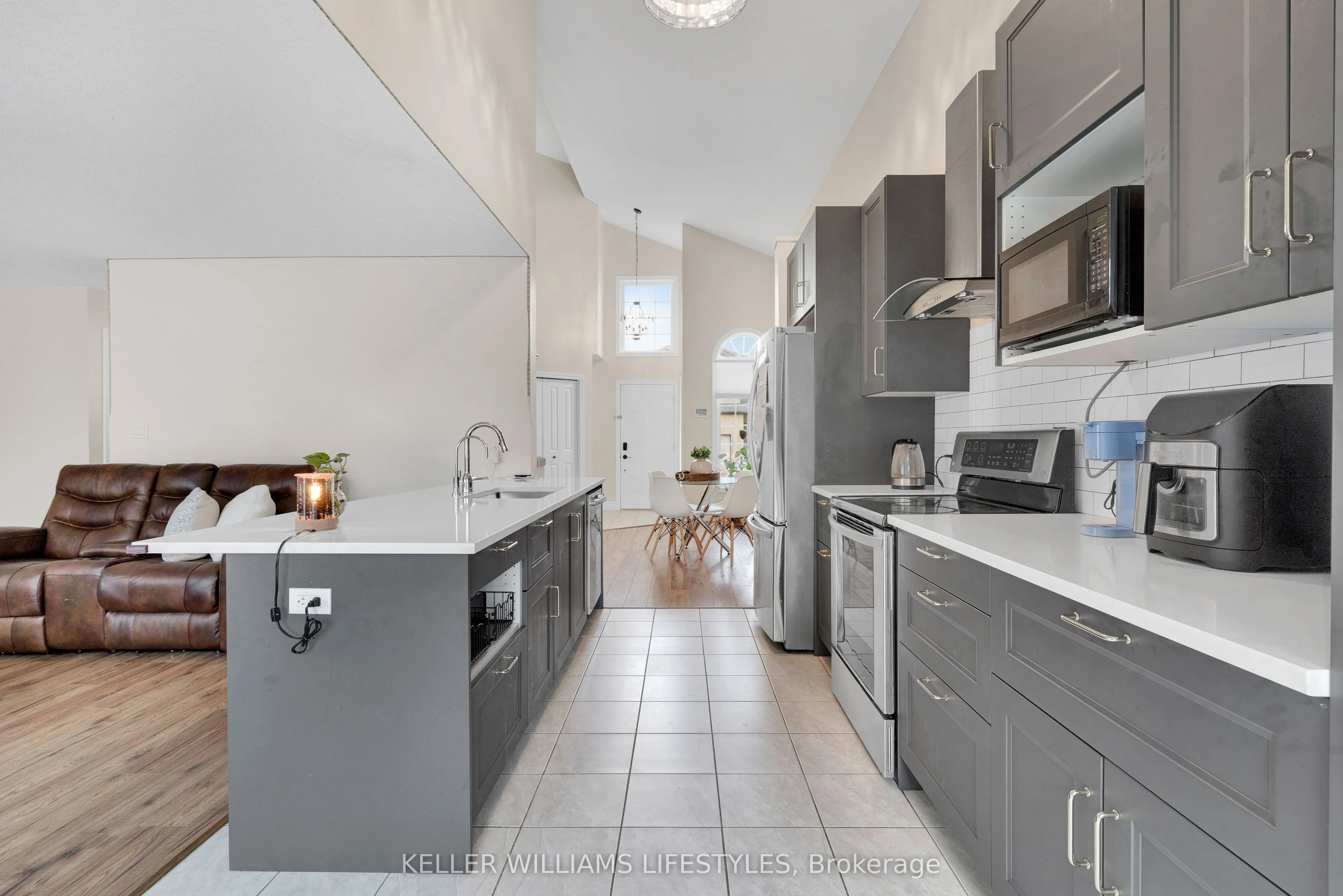 3270 Singleton Avenue #18
