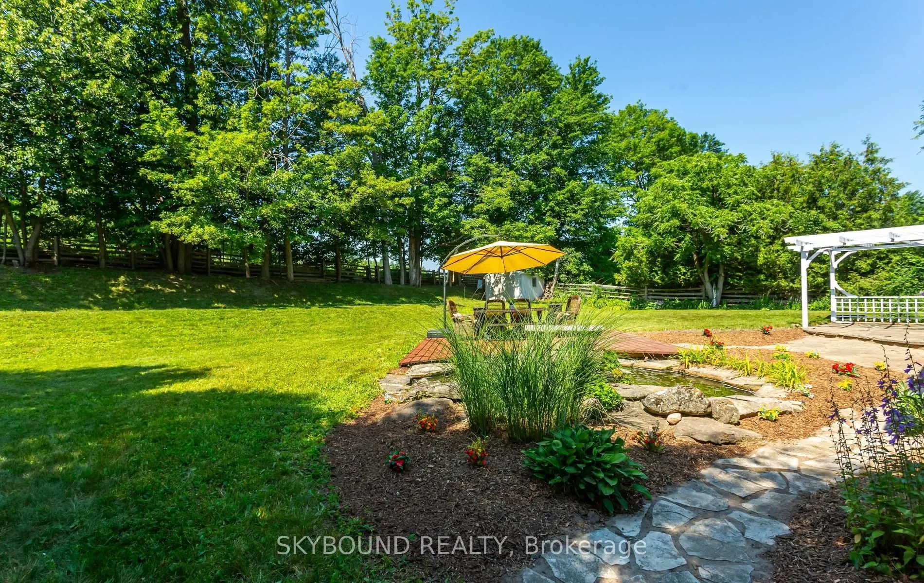 9 Delerin Crescent