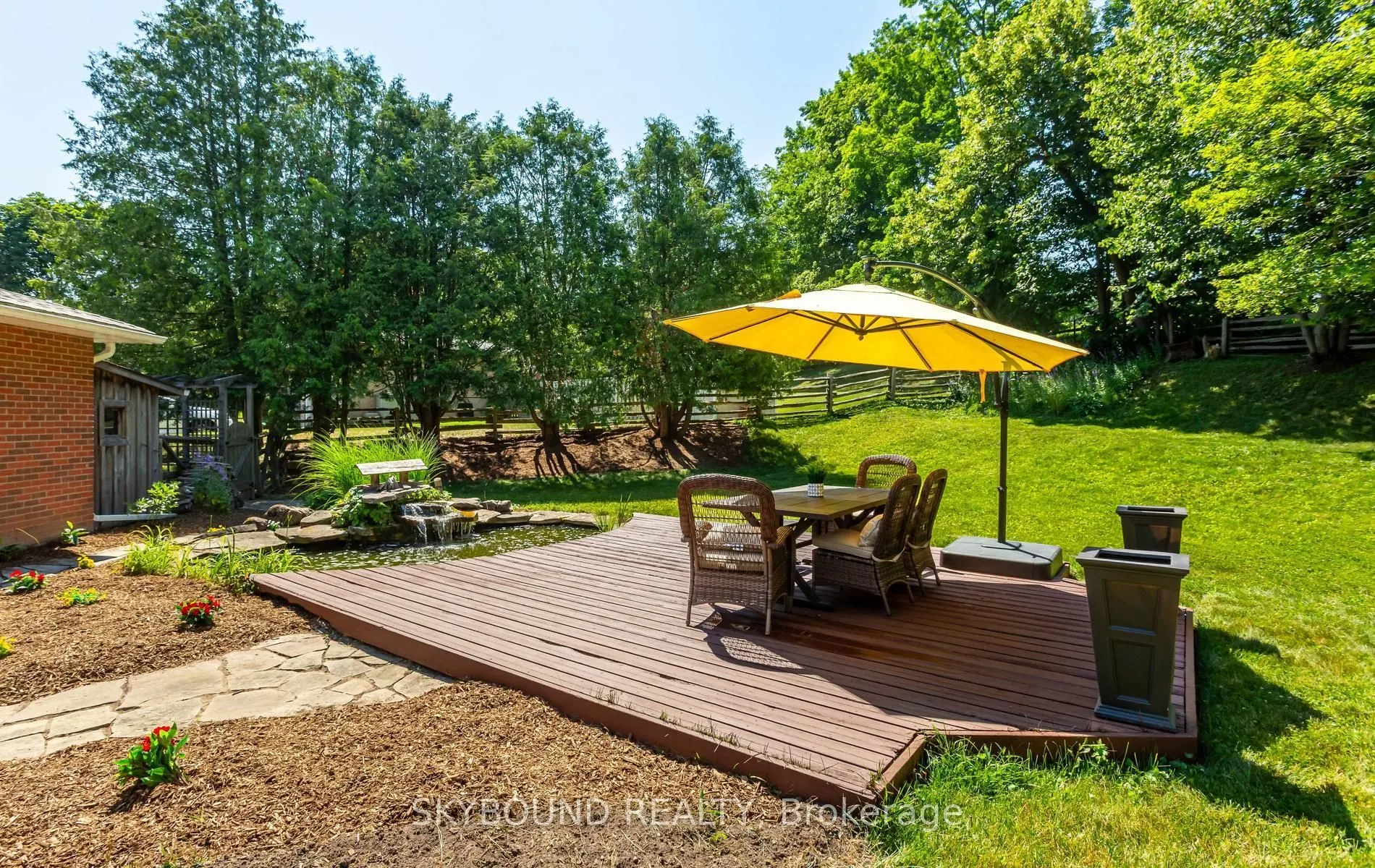 9 Delerin Crescent