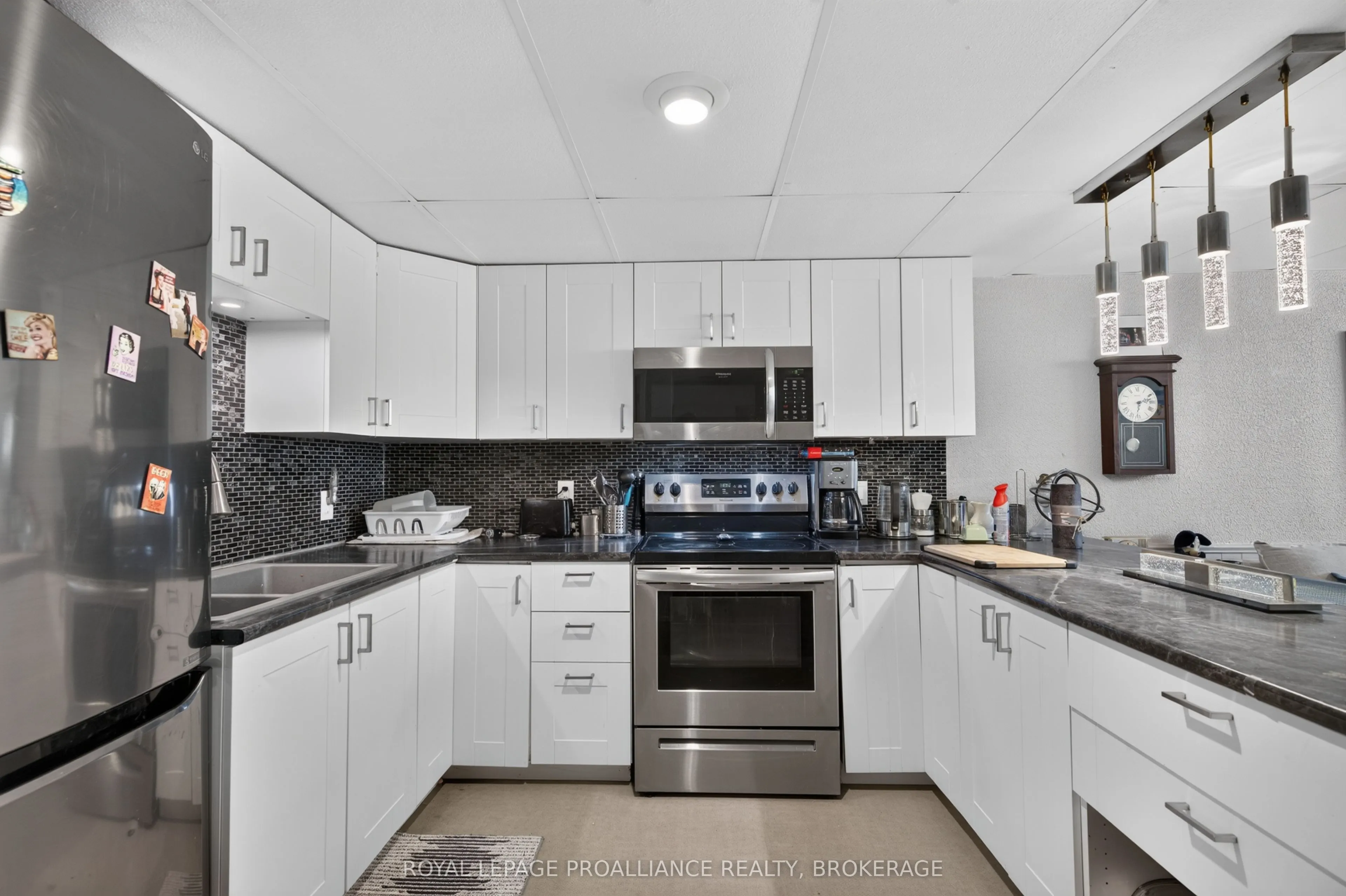 585 Gavin Court
