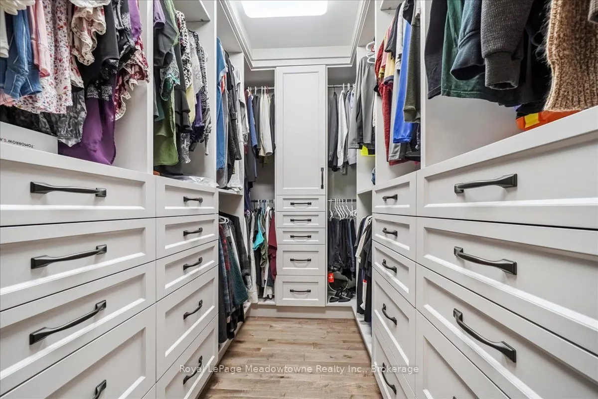 8837 Wellington Road 124