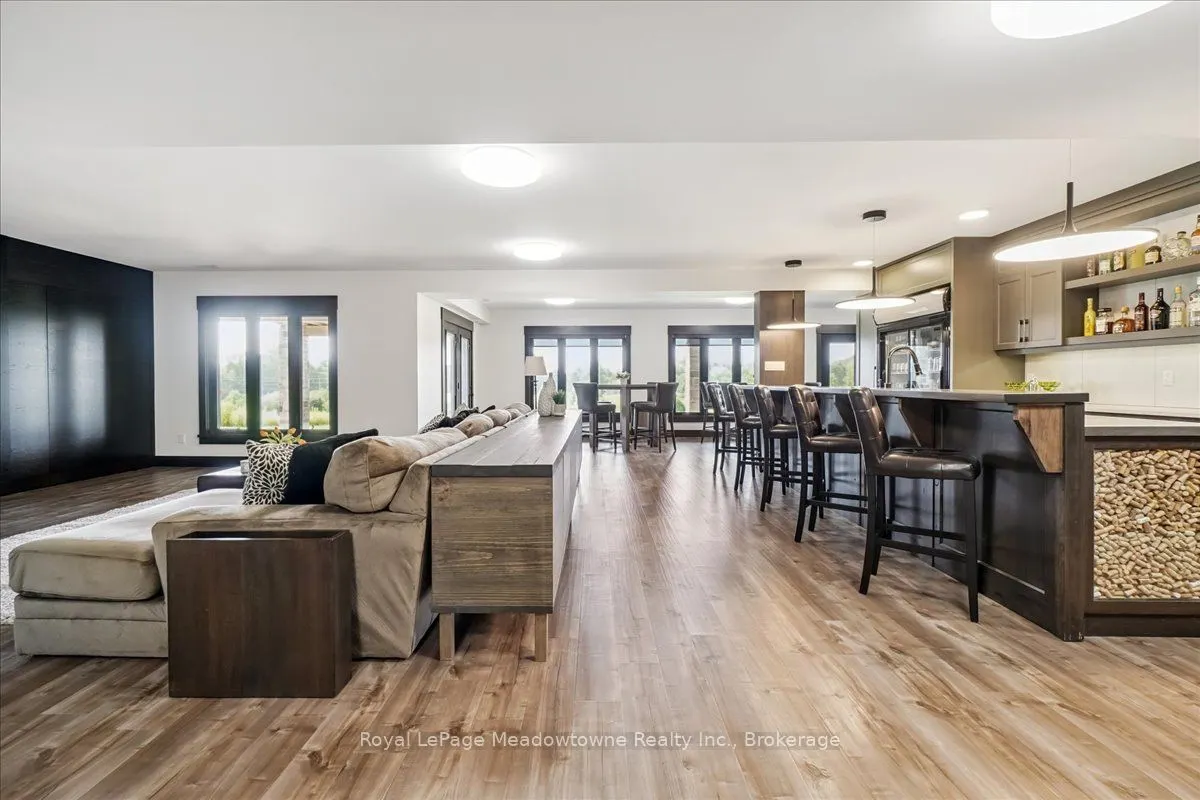 8837 Wellington Road 124