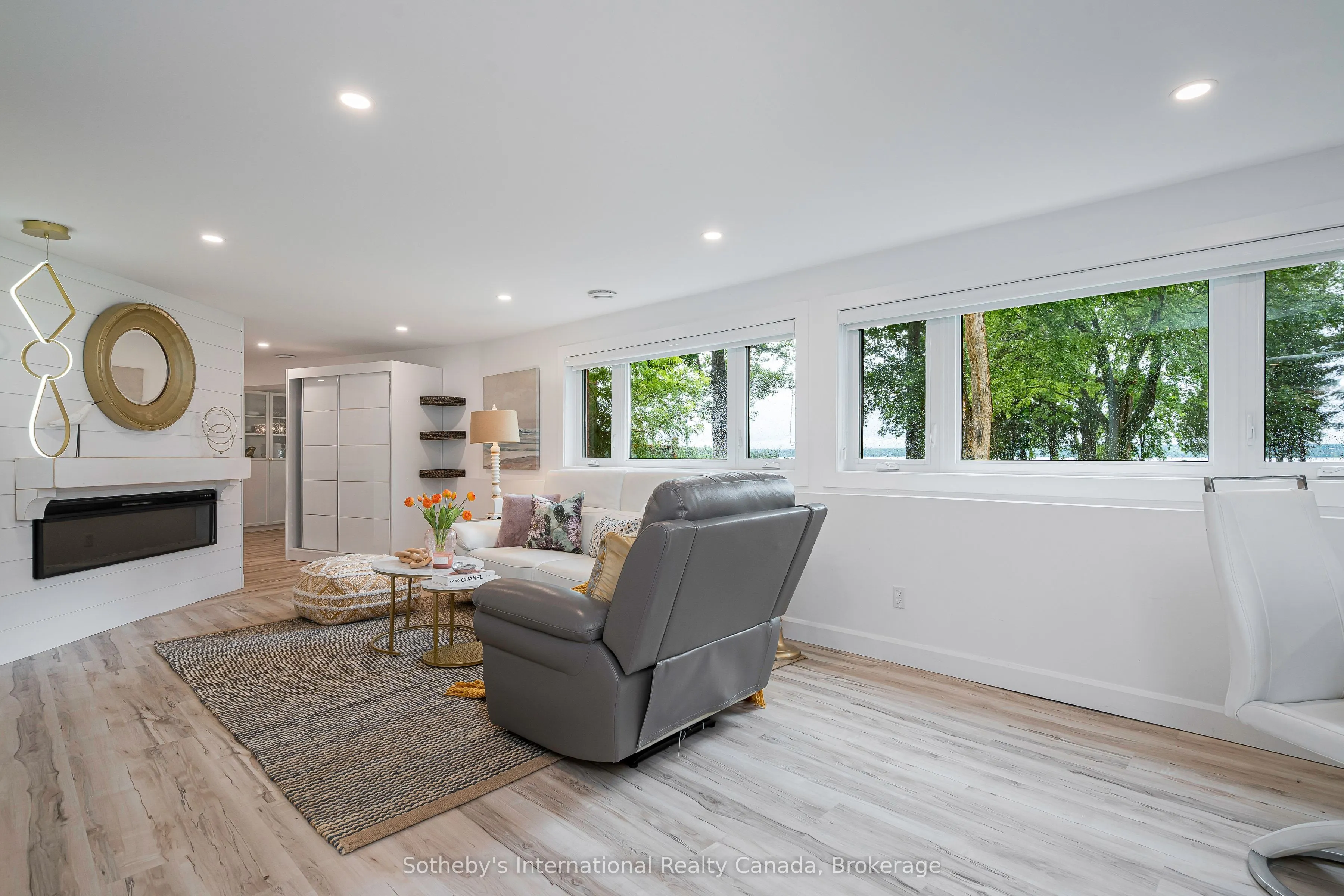 359288 Grey Rd 15