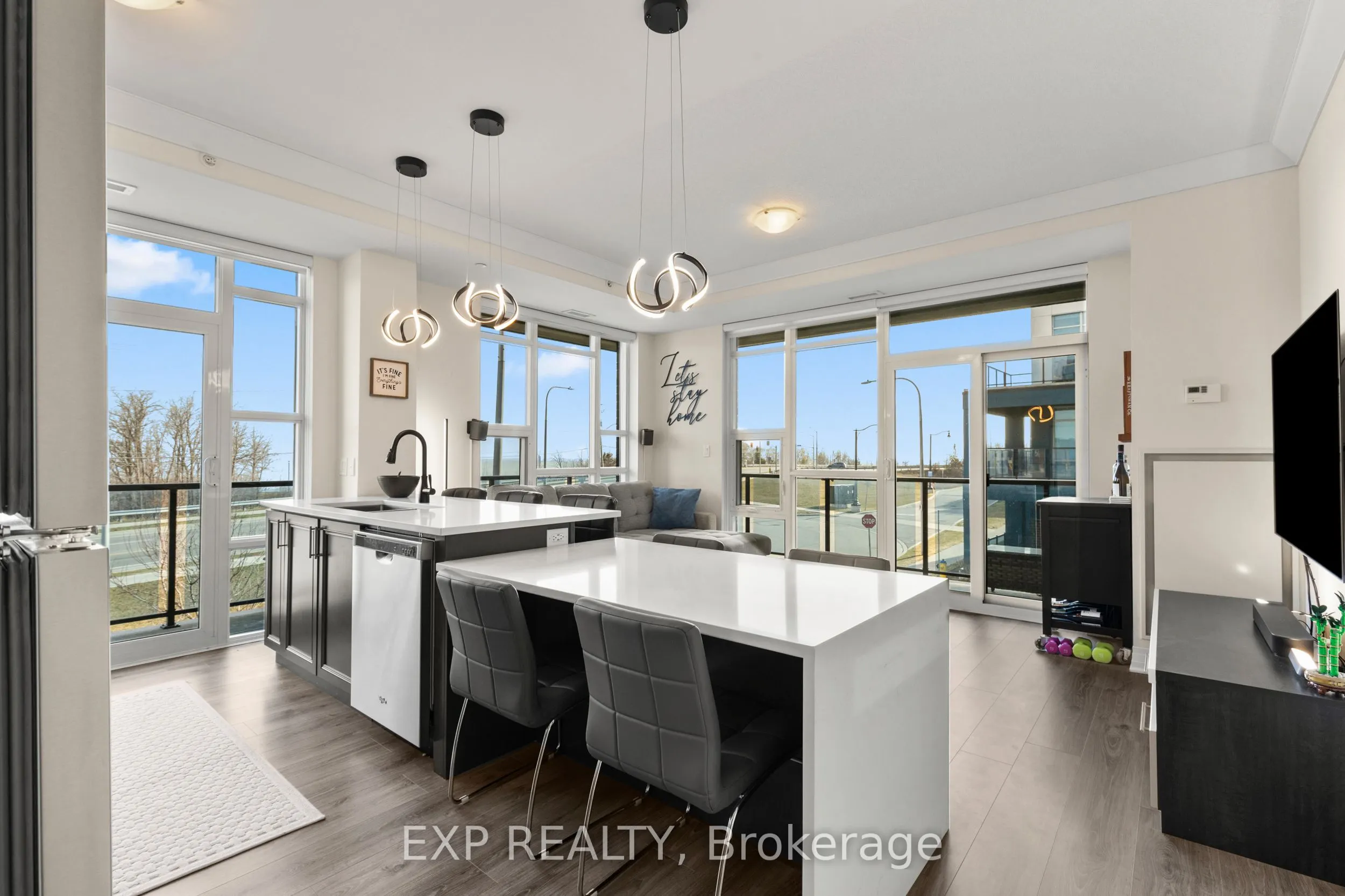 10 Concord Place #209