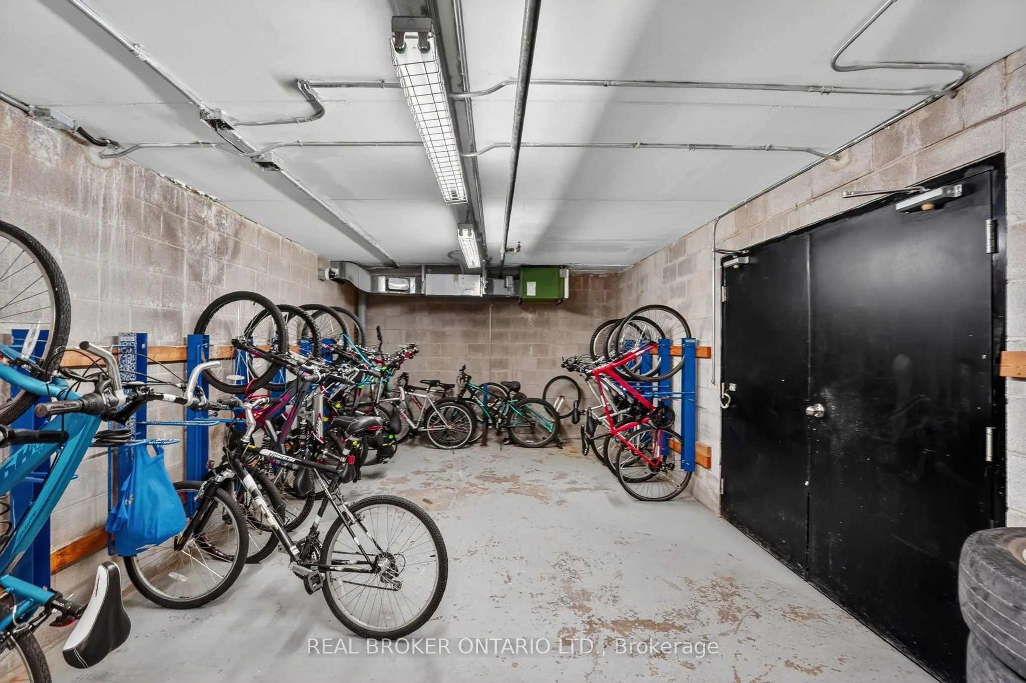 12 Bridgeport Road E #9