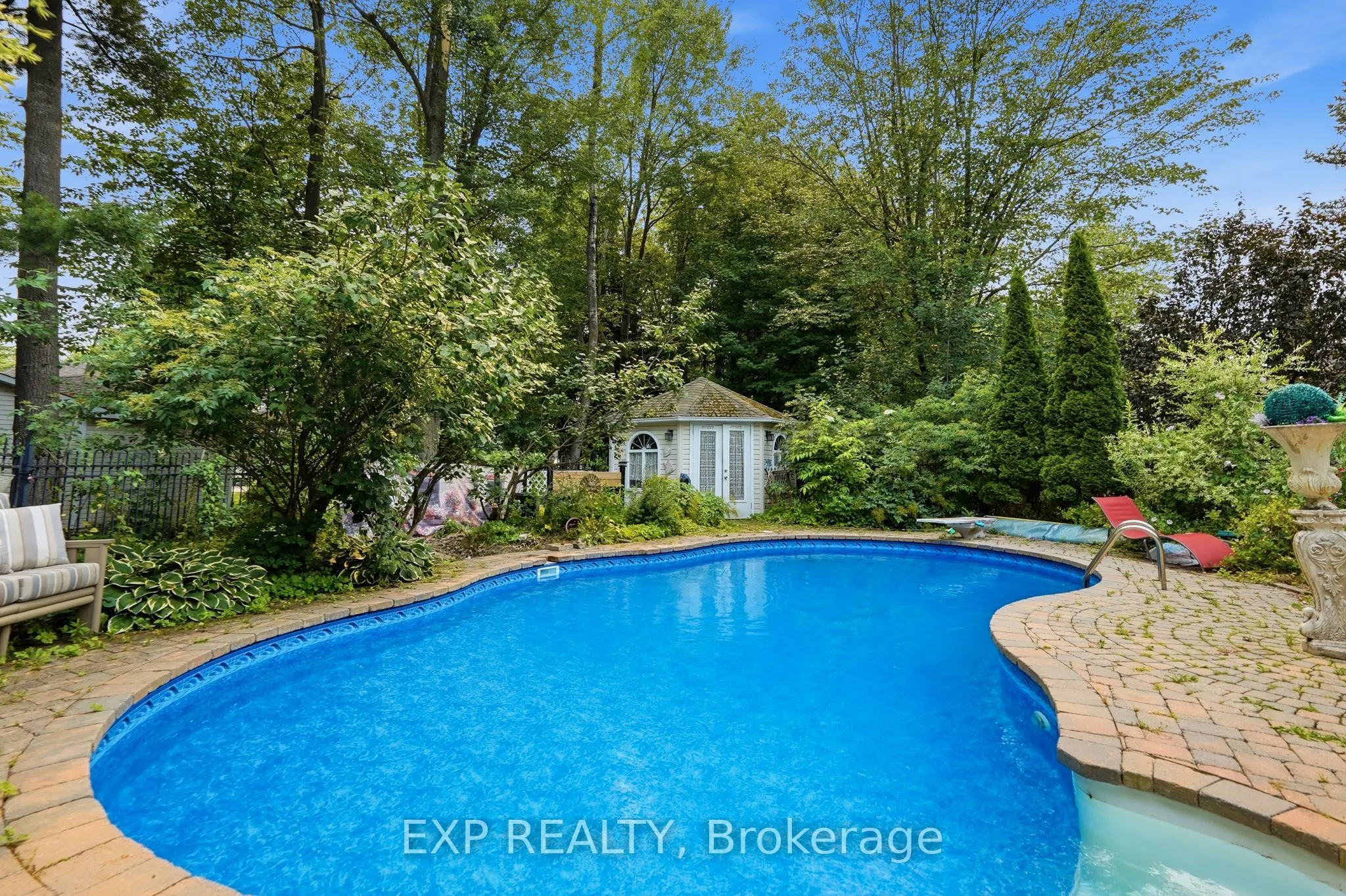 1259 RANDBORO Crescent