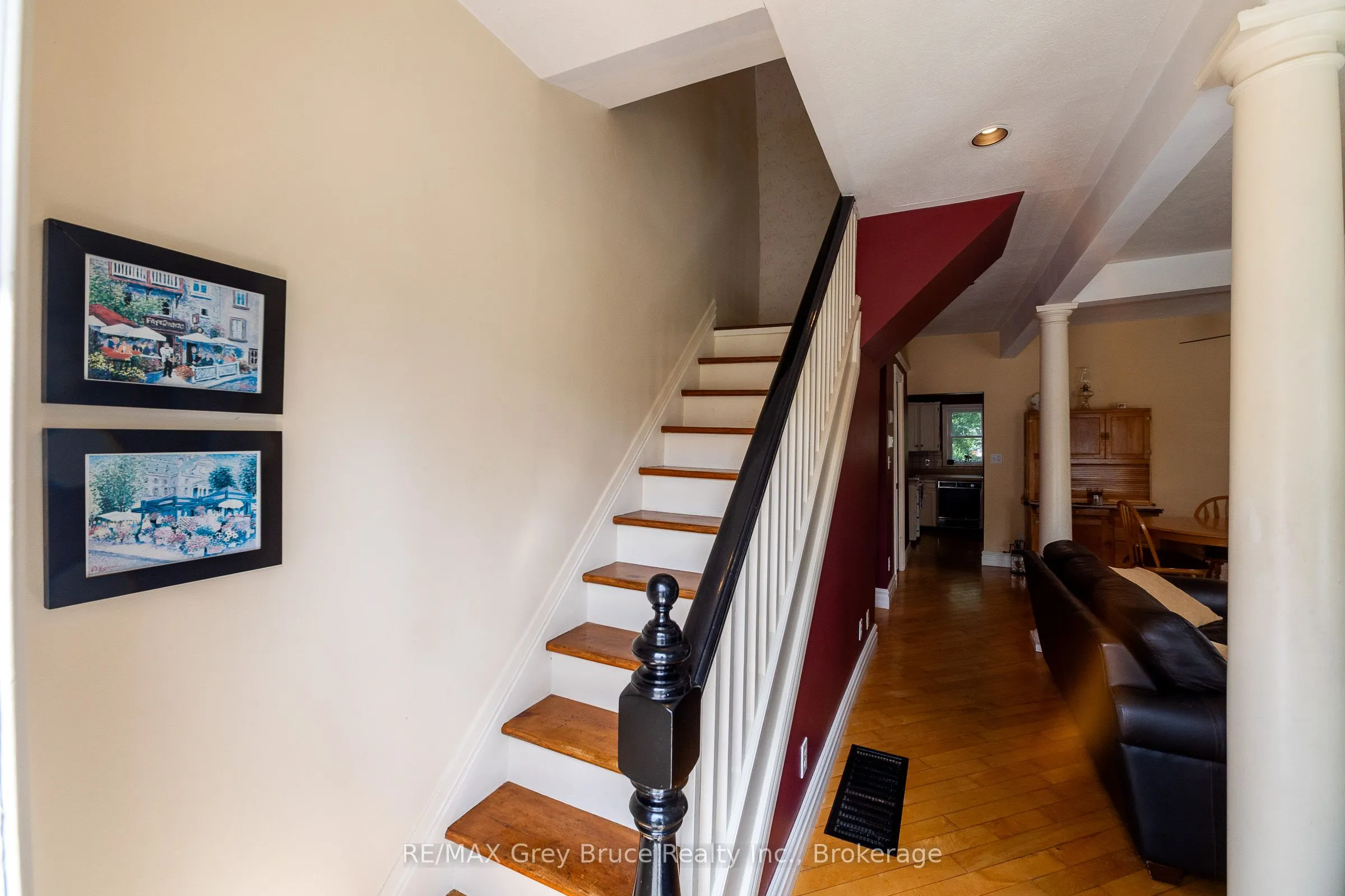 1591 5th Avenue W
