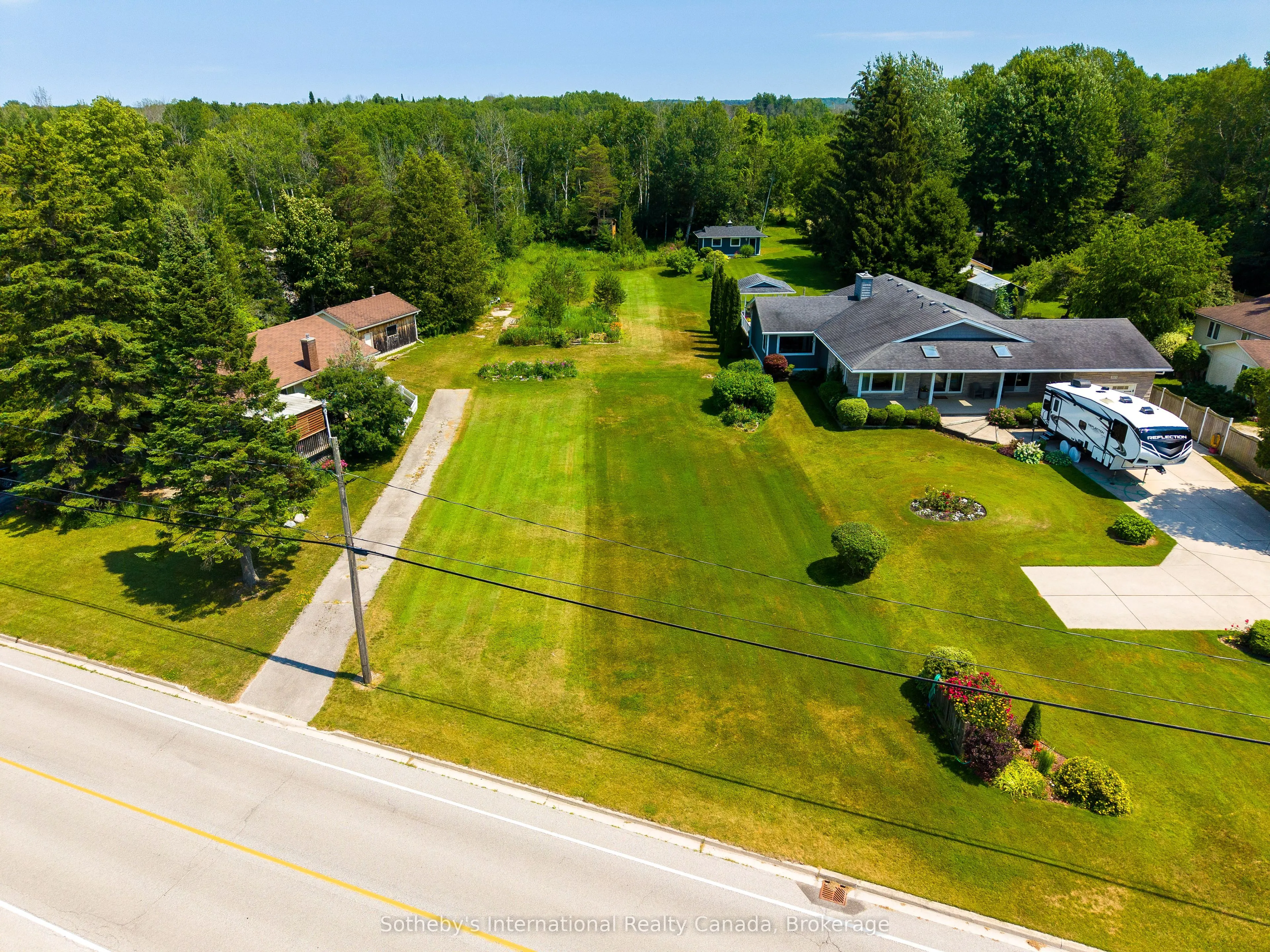 3573 East Bayshore Rd, Rr# 1 Road