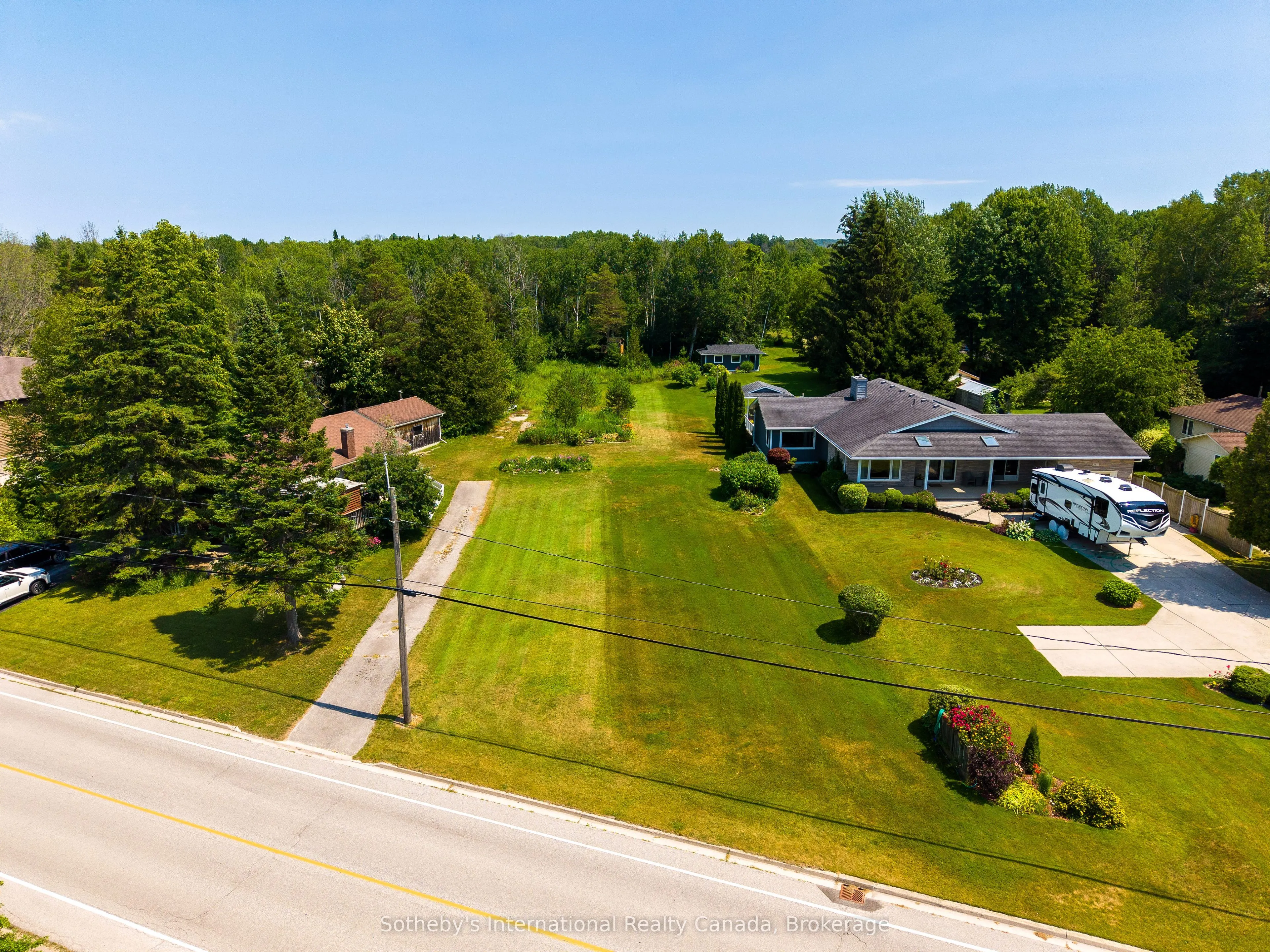 3573 East Bayshore Rd, Rr# 1 Road