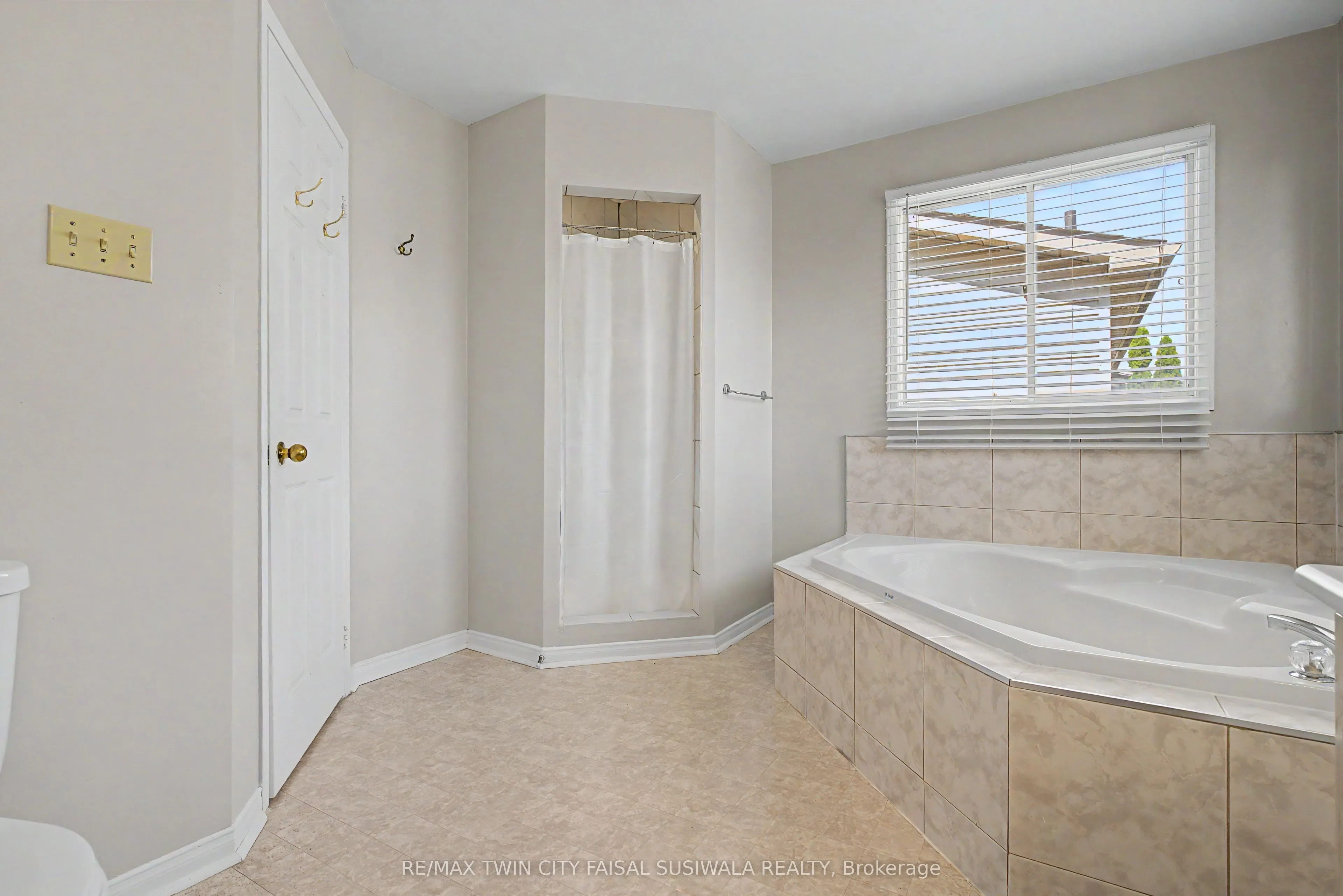 194 Glenvalley Drive
