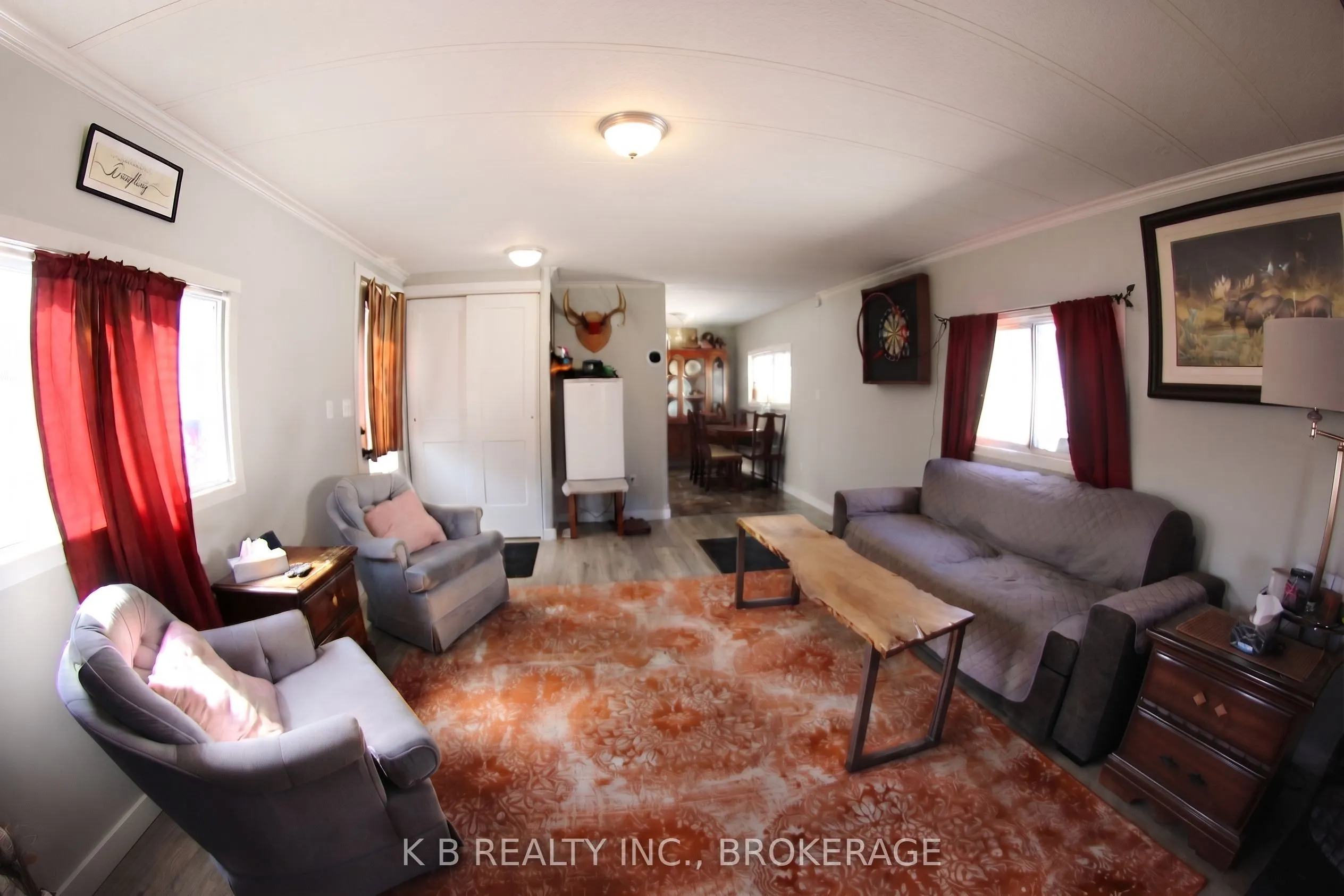 4 Cedar Street W