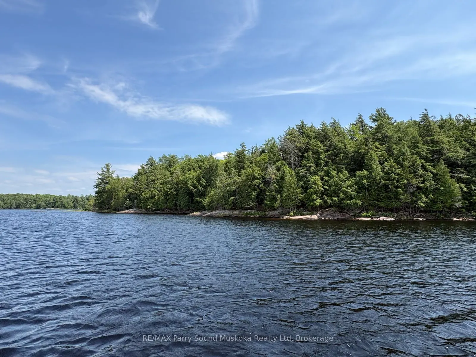 4 W/A Lake Wahwashkesh