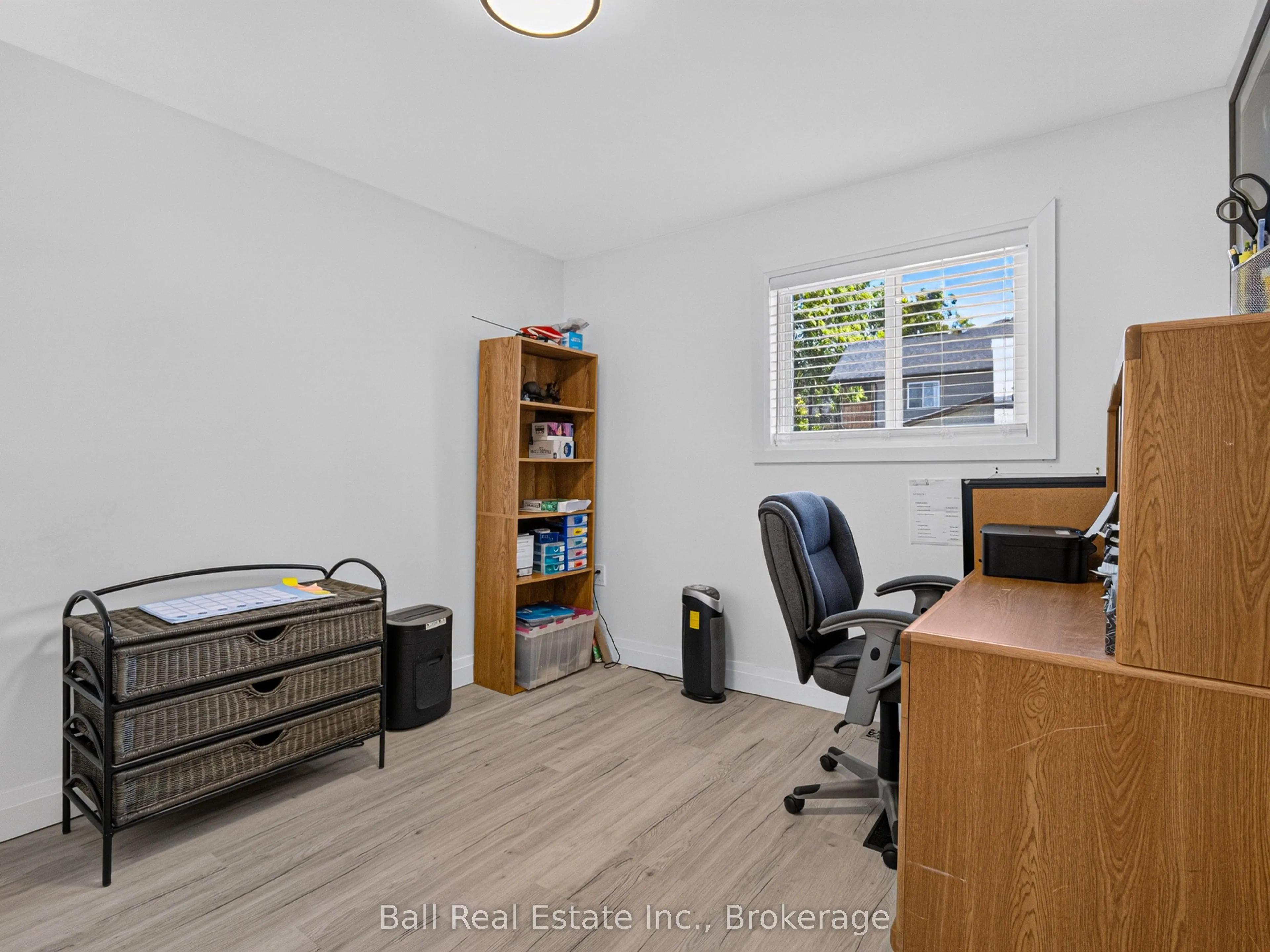 6 Ermatinger Street