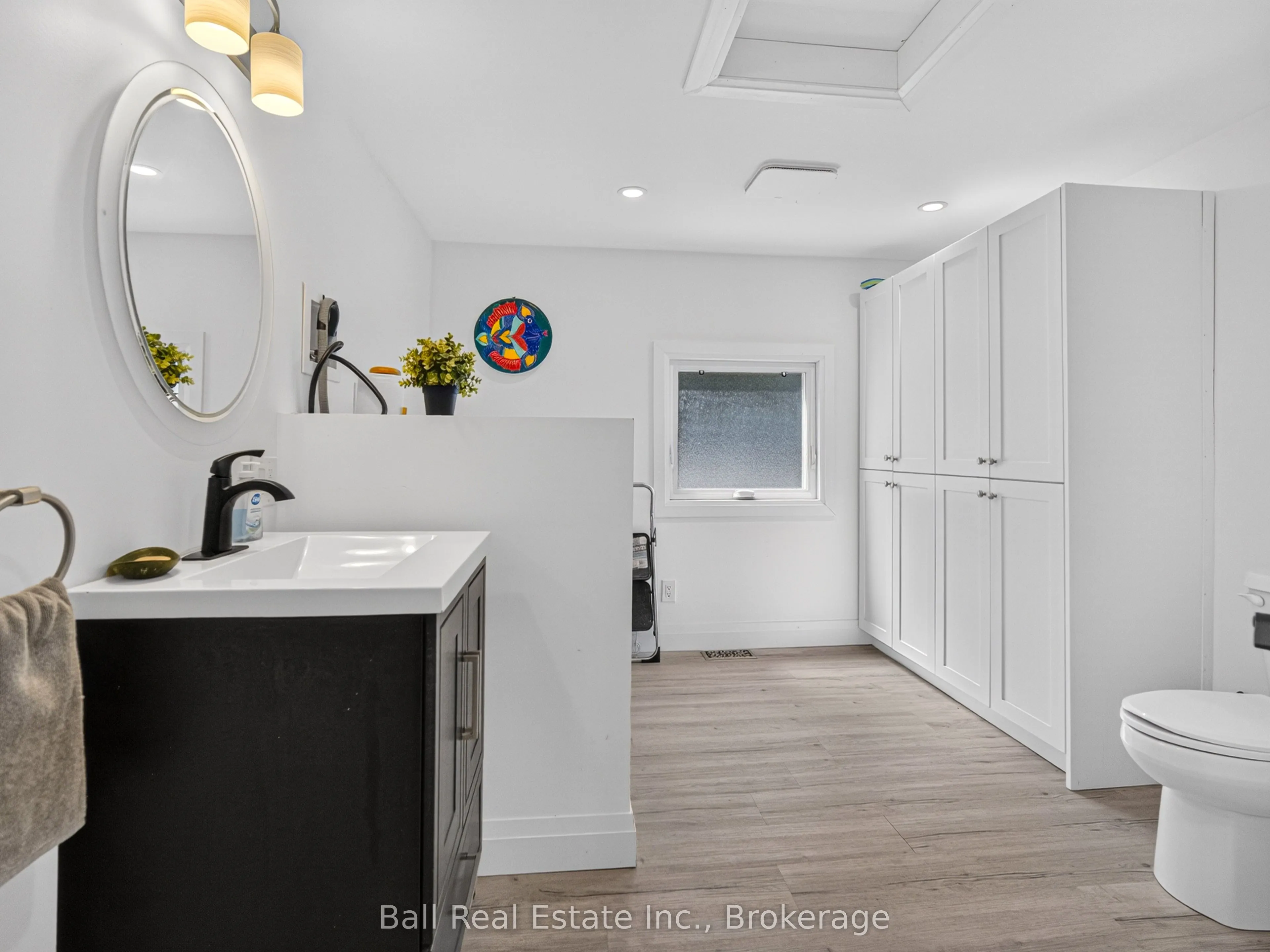 6 Ermatinger Street