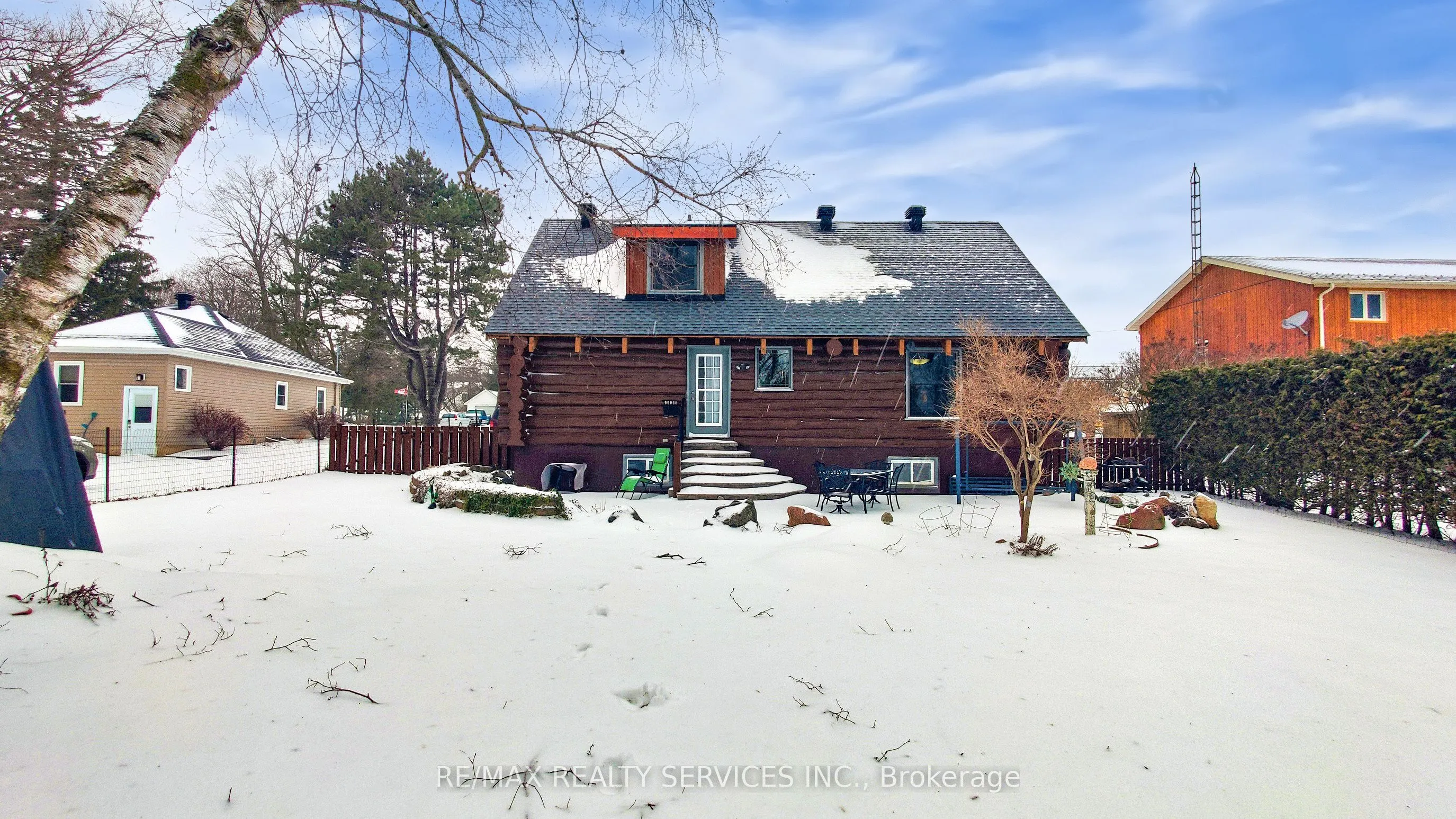 9 Orangeville Street