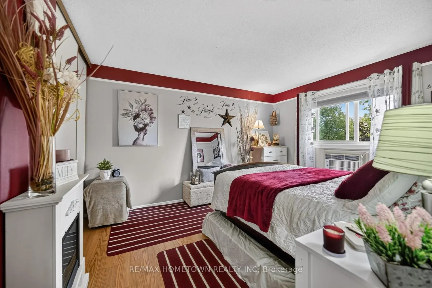 14 Charlotte Place #16