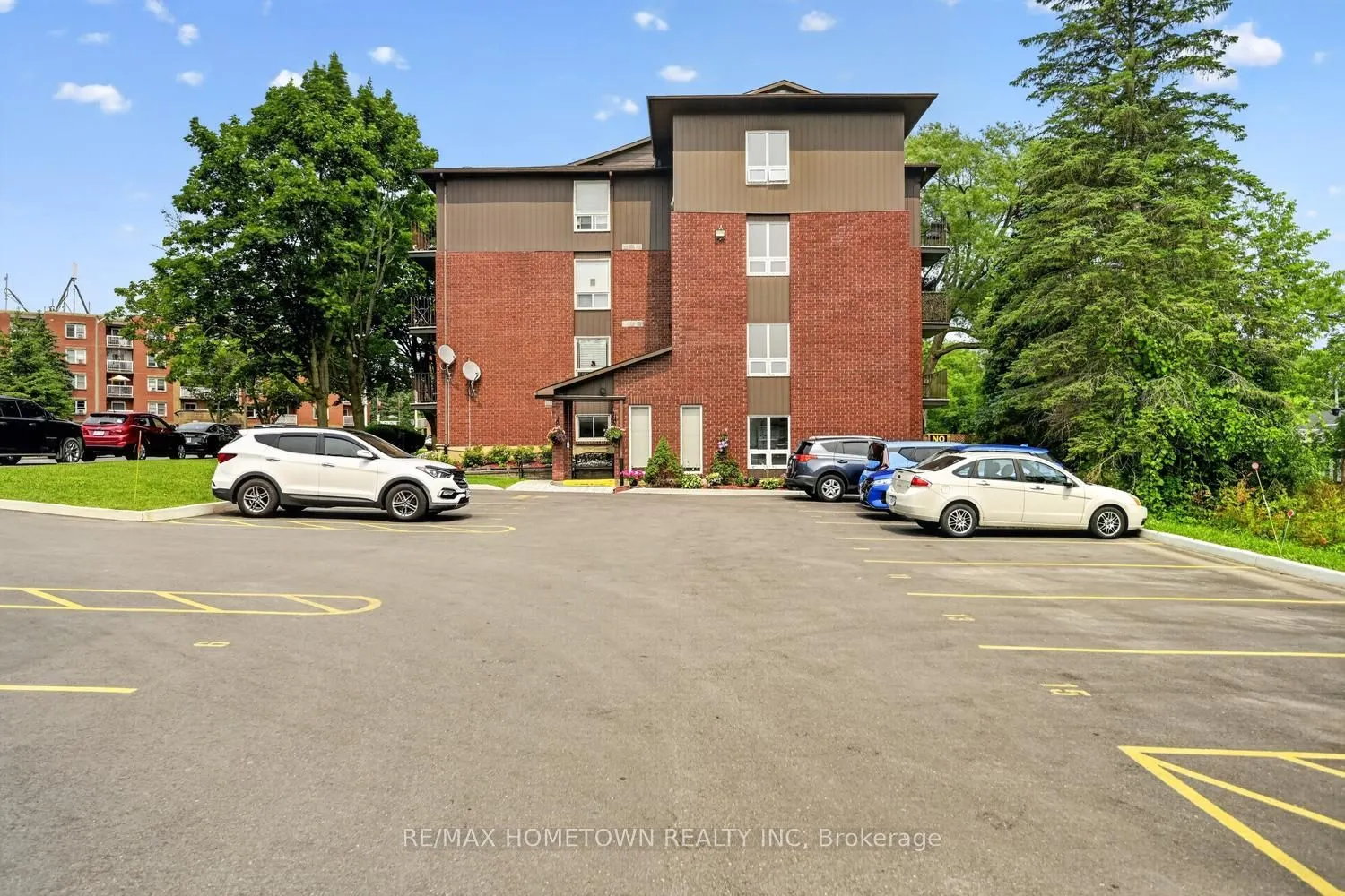 14 Charlotte Place #16