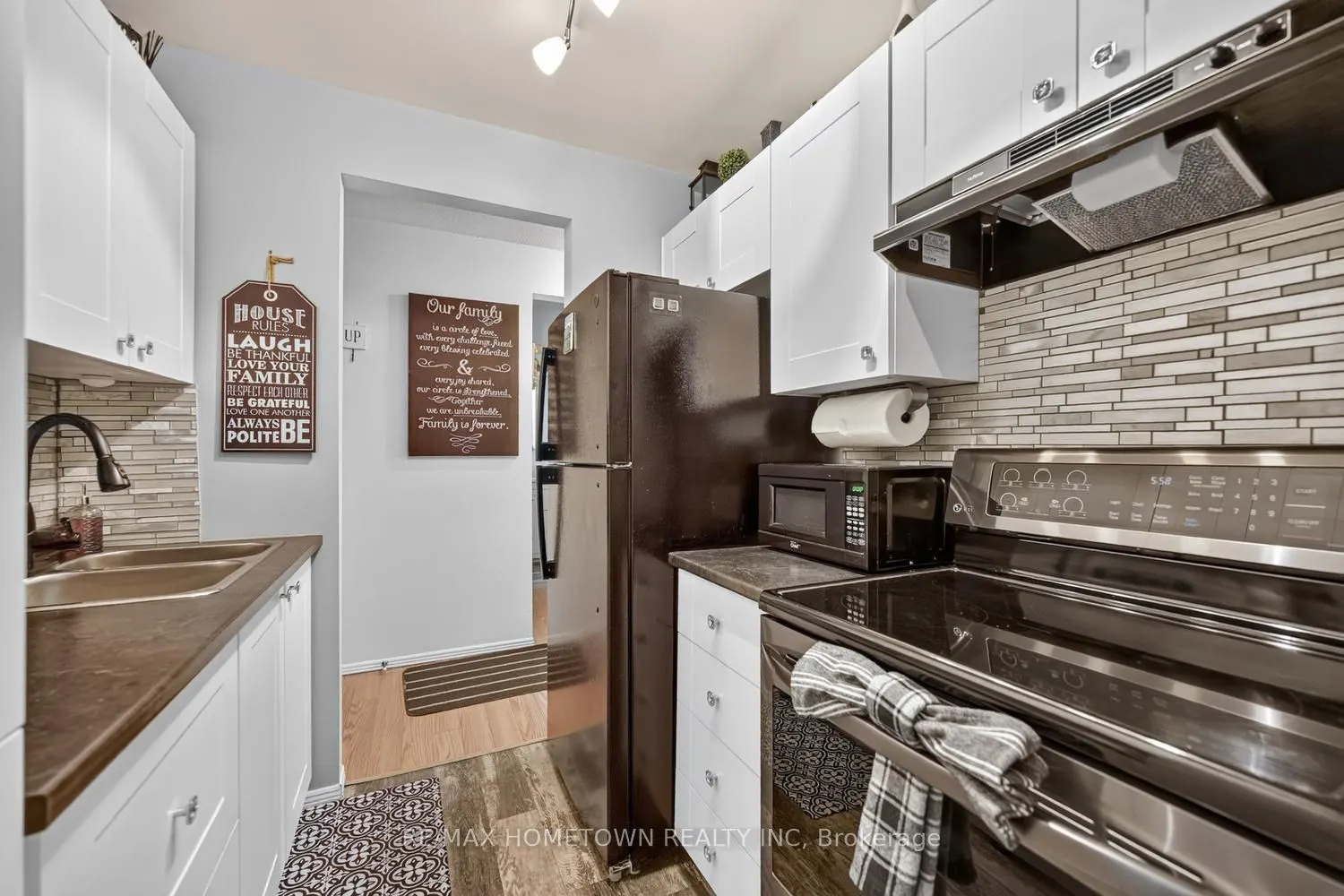 14 Charlotte Place #16