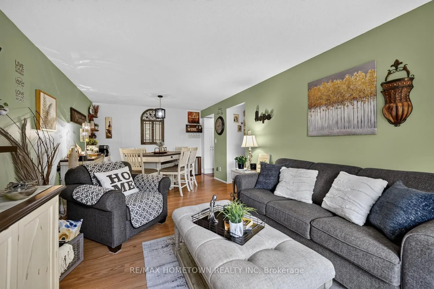 14 Charlotte Place #16